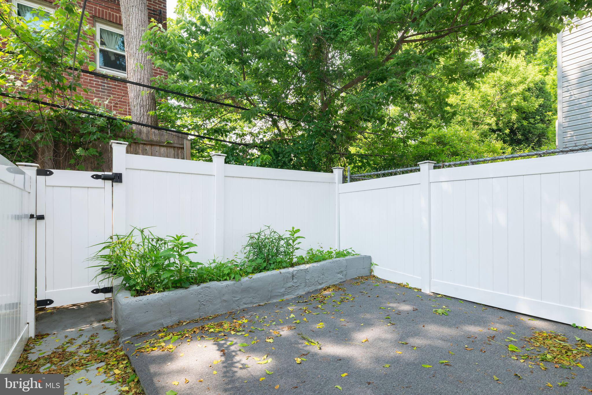 GERMANTOWN - Residential