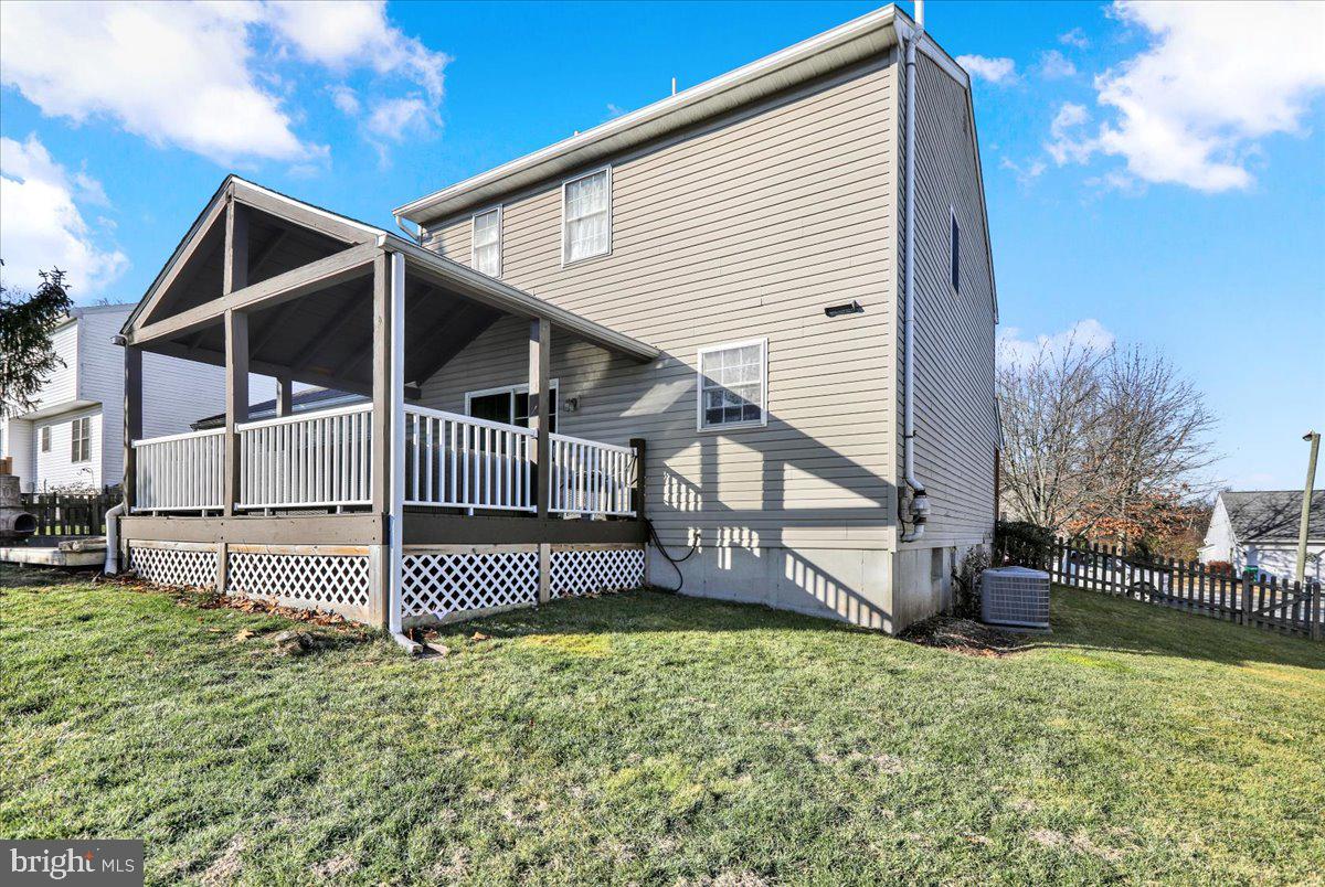 CREEKSIDE - Residential