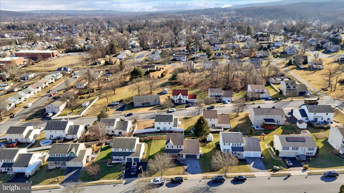 CREEKSIDE - Residential