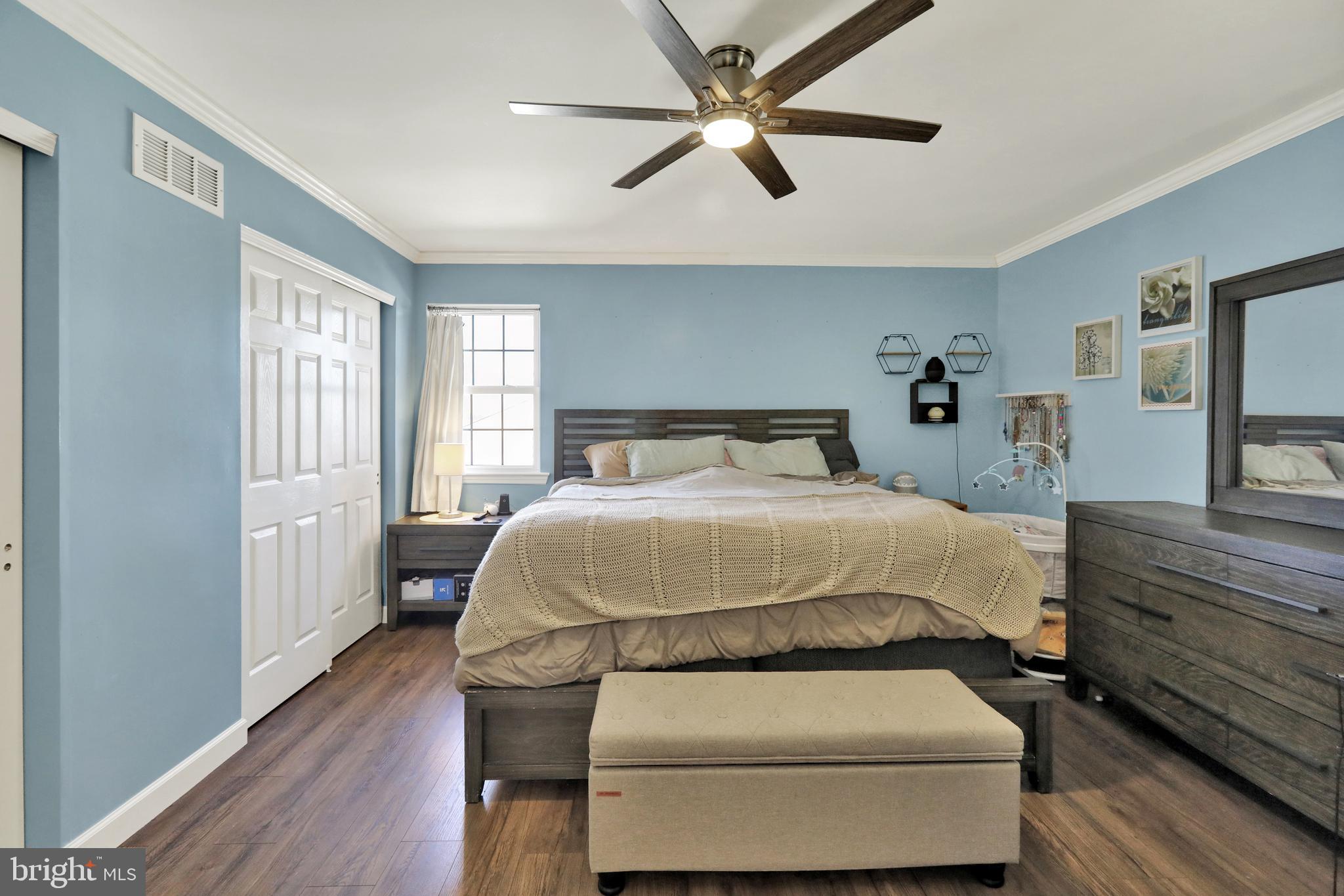 CREEKSIDE - Residential