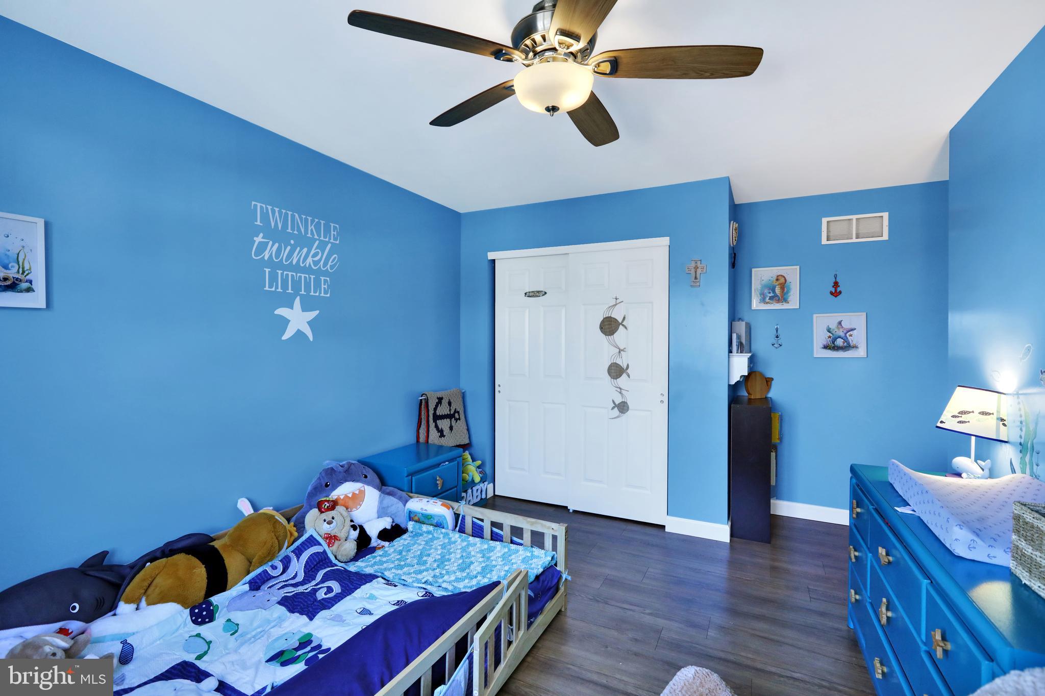 CREEKSIDE - Residential