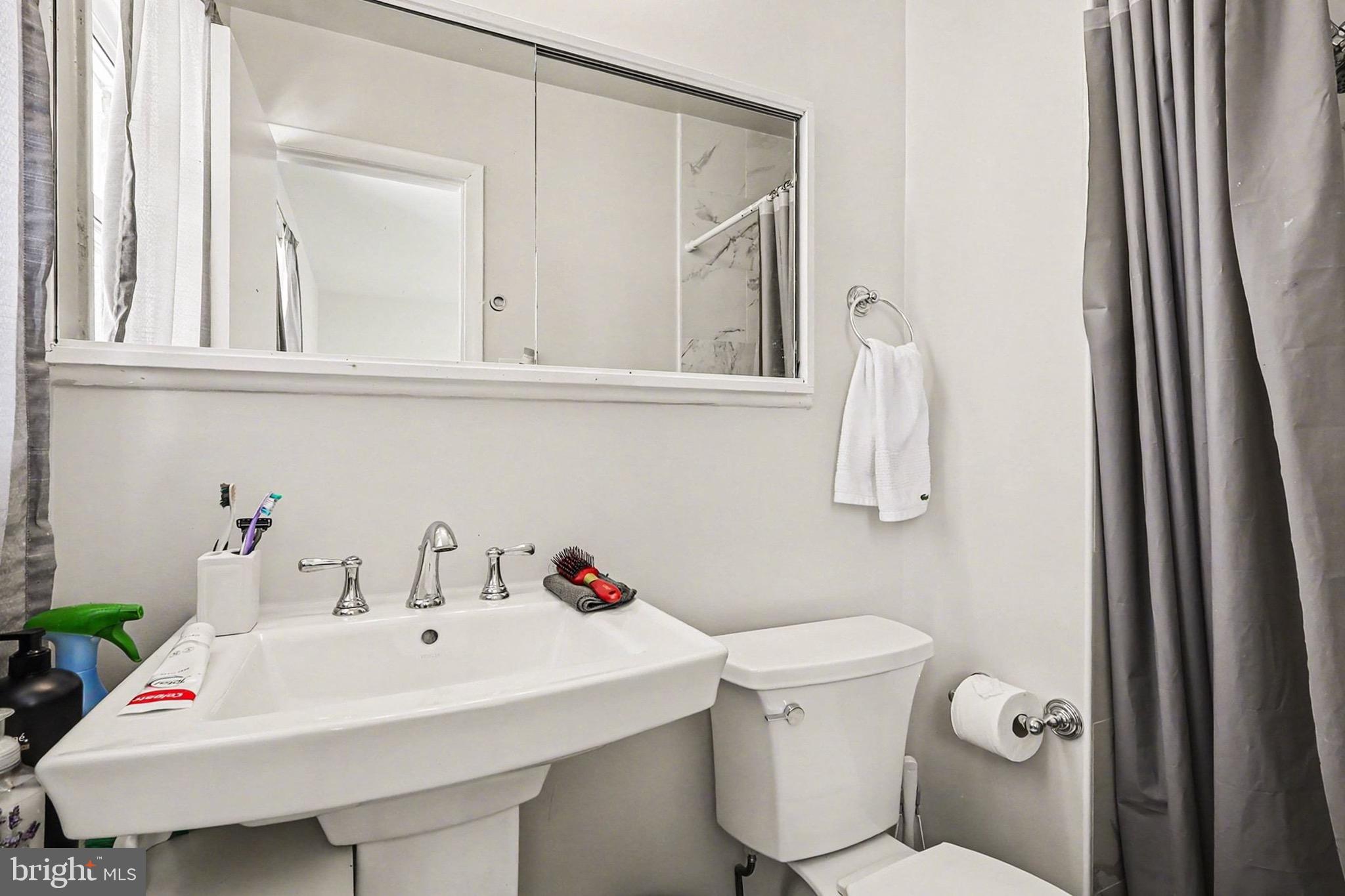 NORTH SPRINGFIELD - Residential