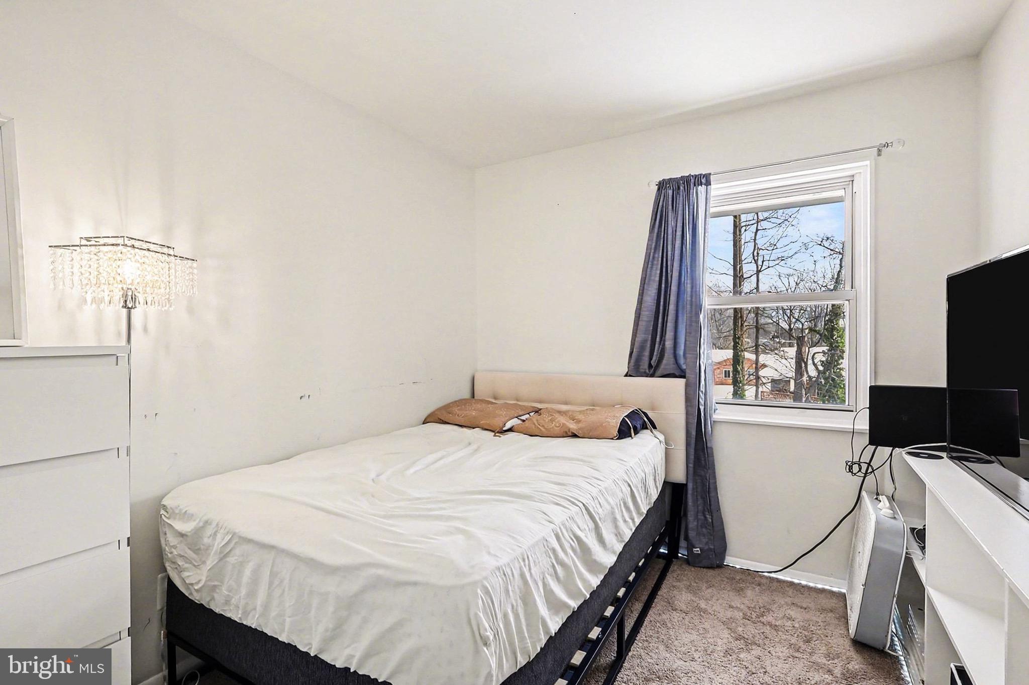 NORTH SPRINGFIELD - Residential