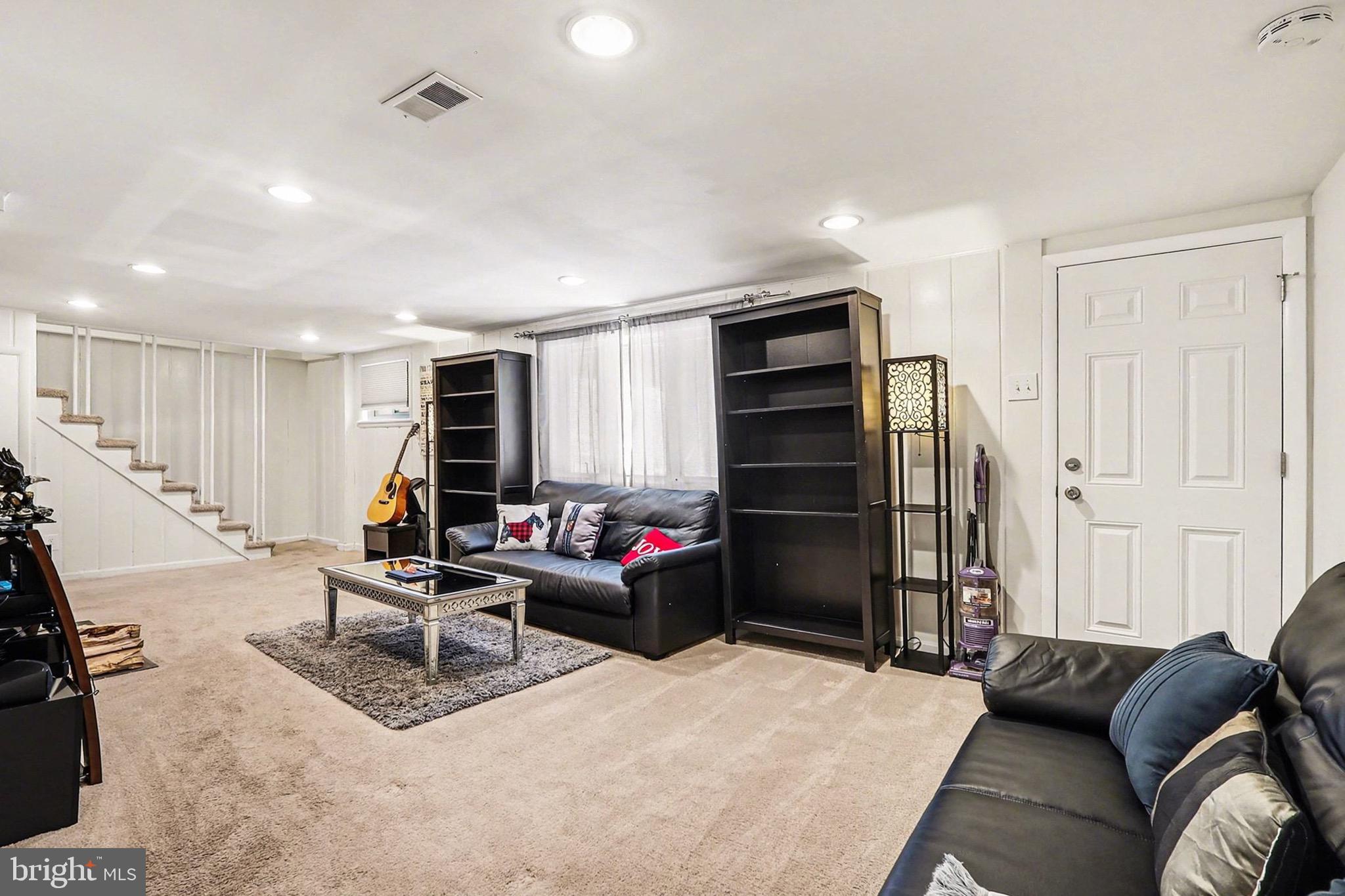 NORTH SPRINGFIELD - Residential