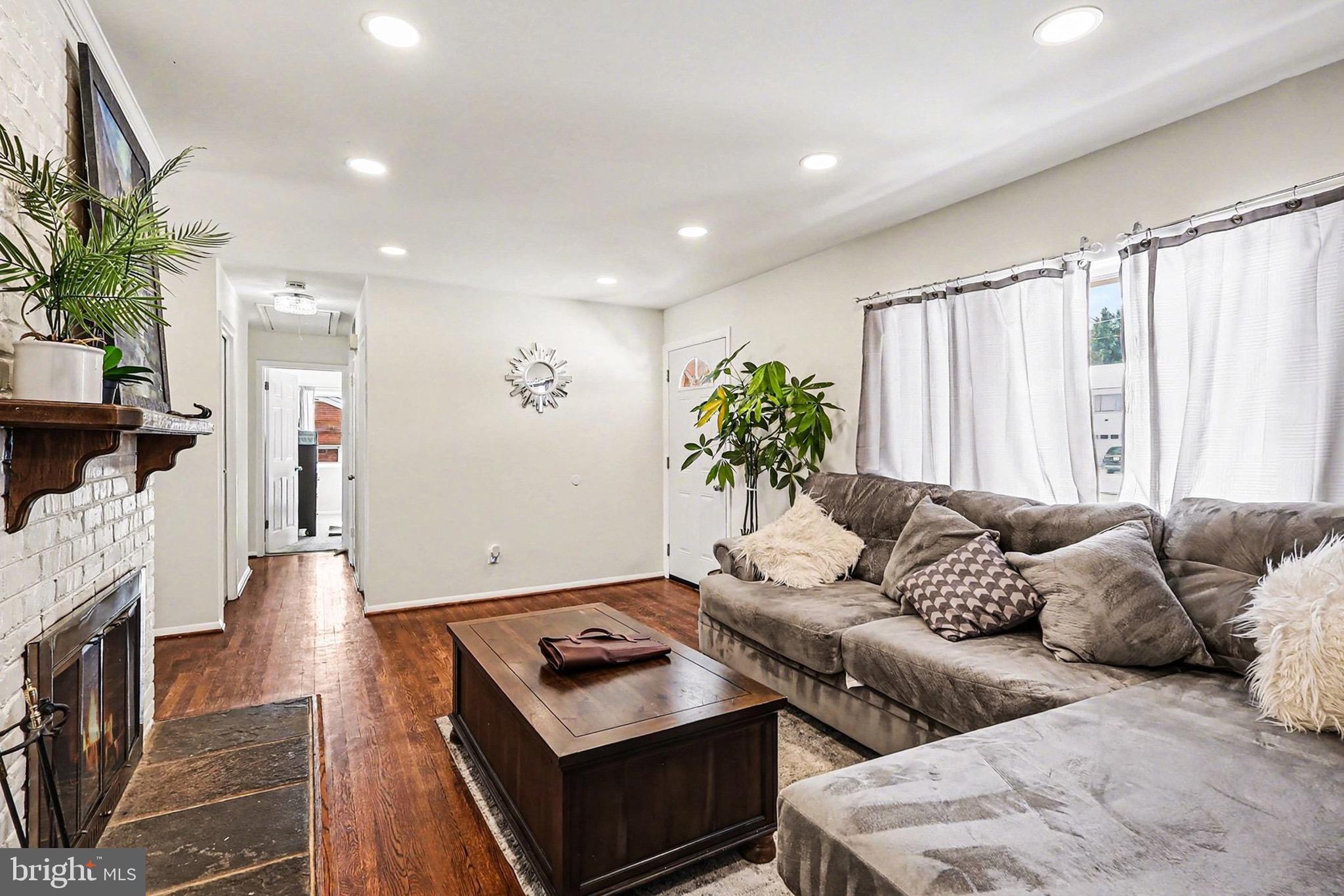 7112 DALHOUSE STREET