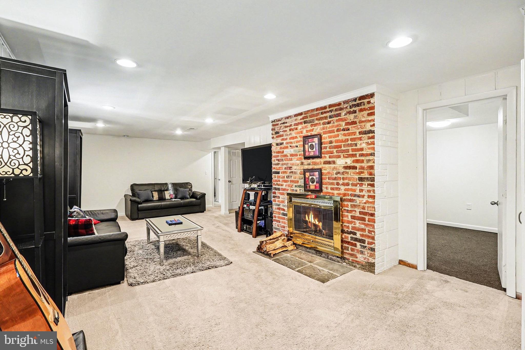 NORTH SPRINGFIELD - Residential