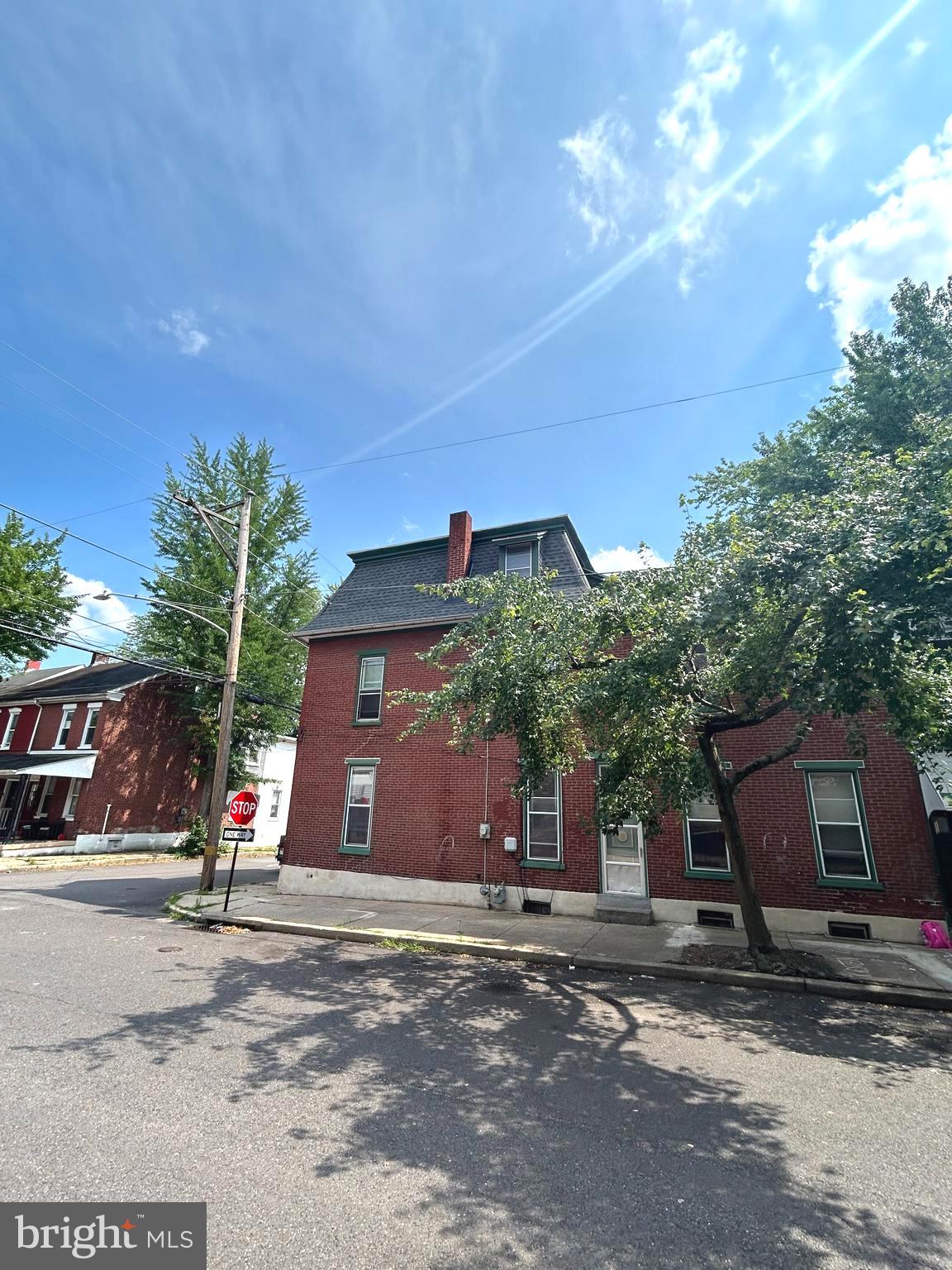 151 S FRANKLIN STREET