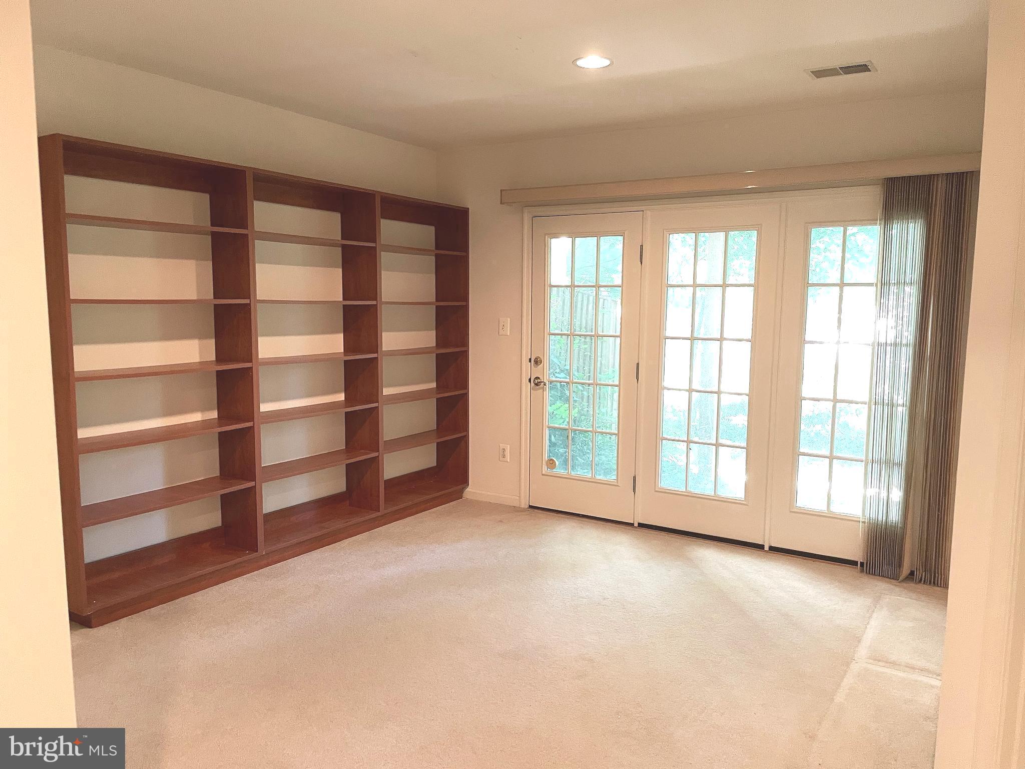 METRO PLACE AT DUNN LORING - Residential Lease