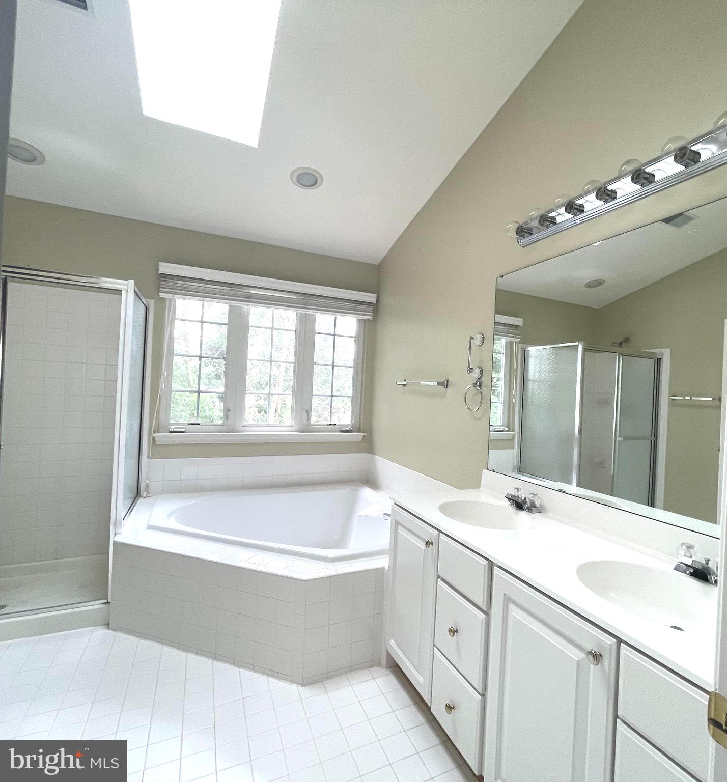 METRO PLACE AT DUNN LORING - Residential Lease