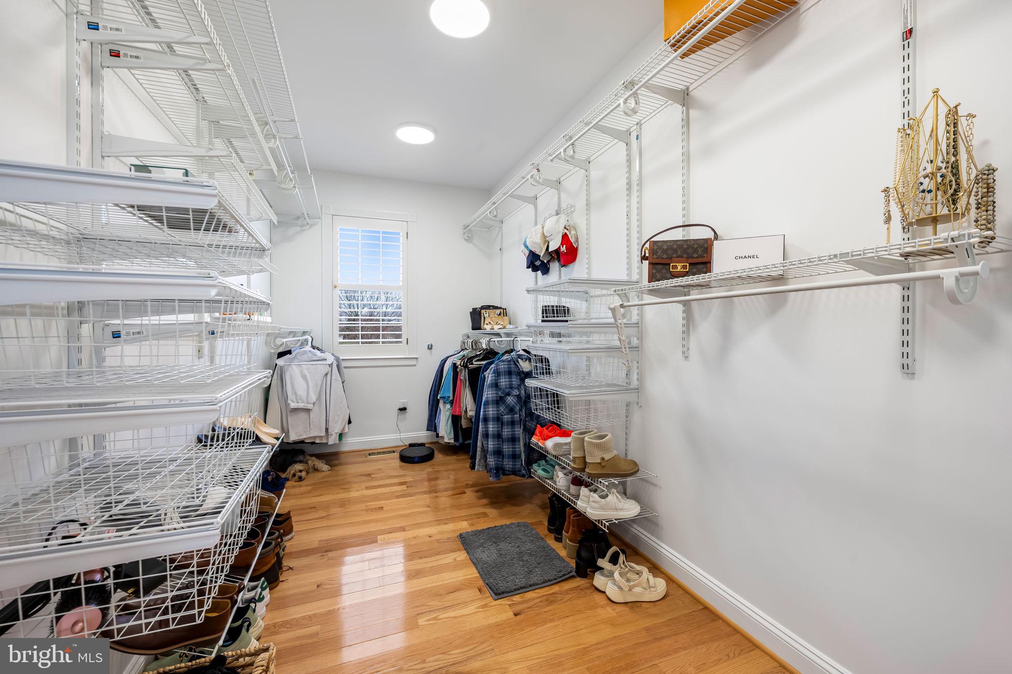 FOX VALLEY - Residential