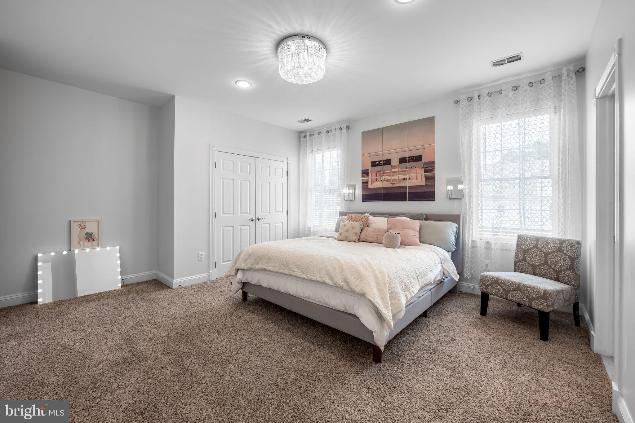 FOX VALLEY - Residential