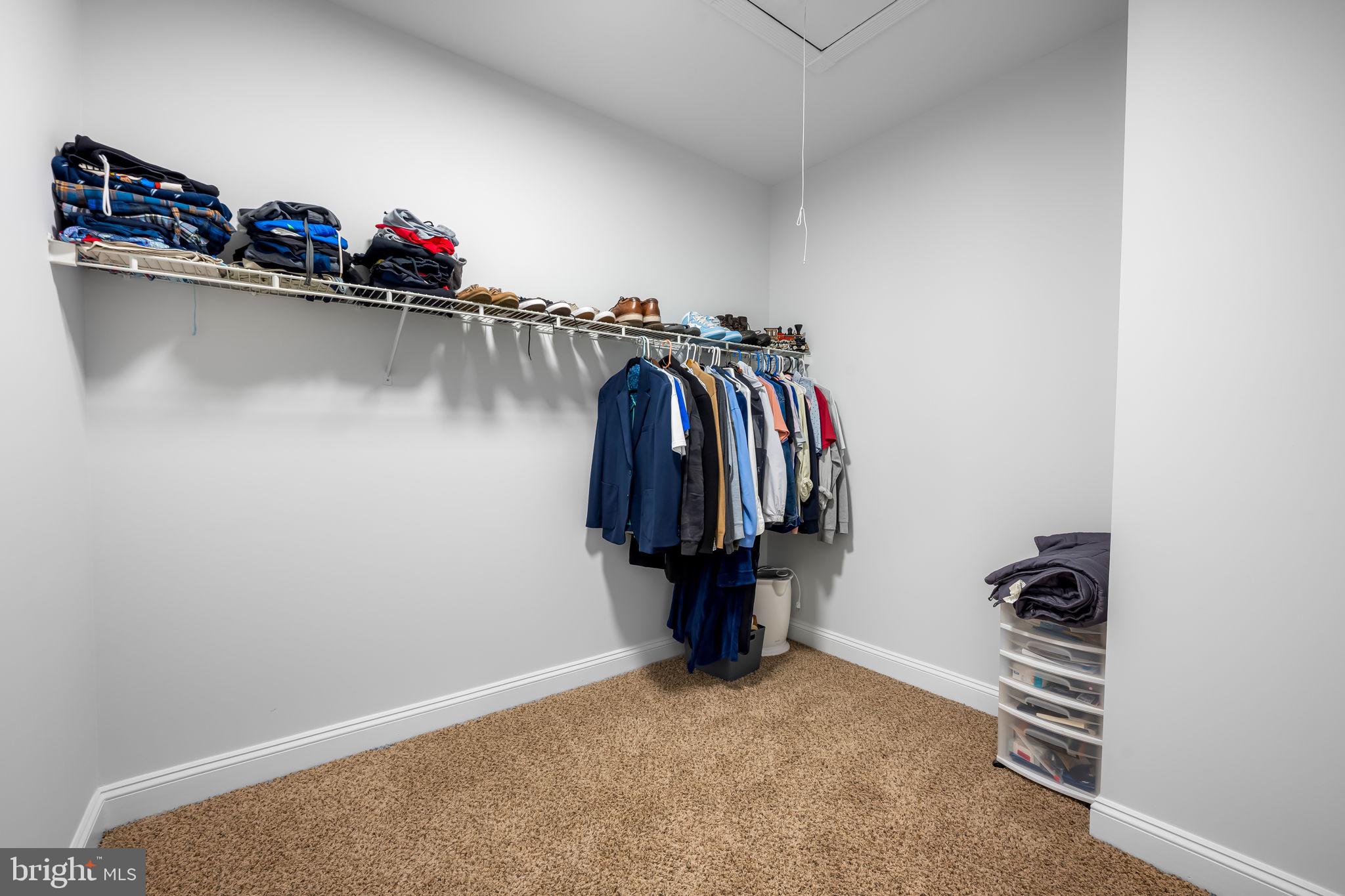 FOX VALLEY - Residential