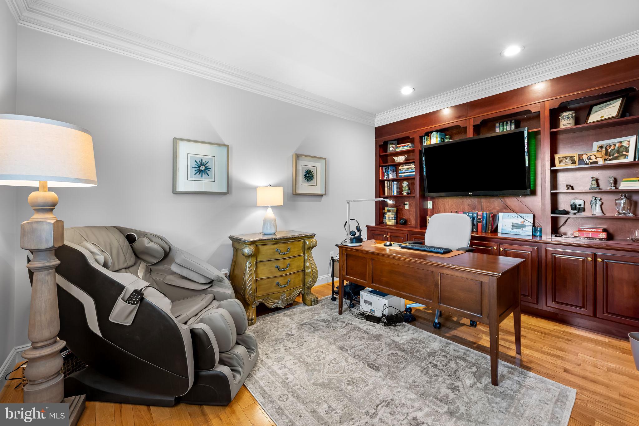 FOX VALLEY - Residential