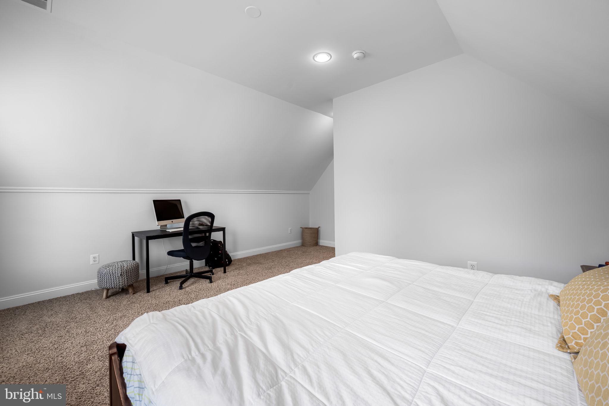 FOX VALLEY - Residential