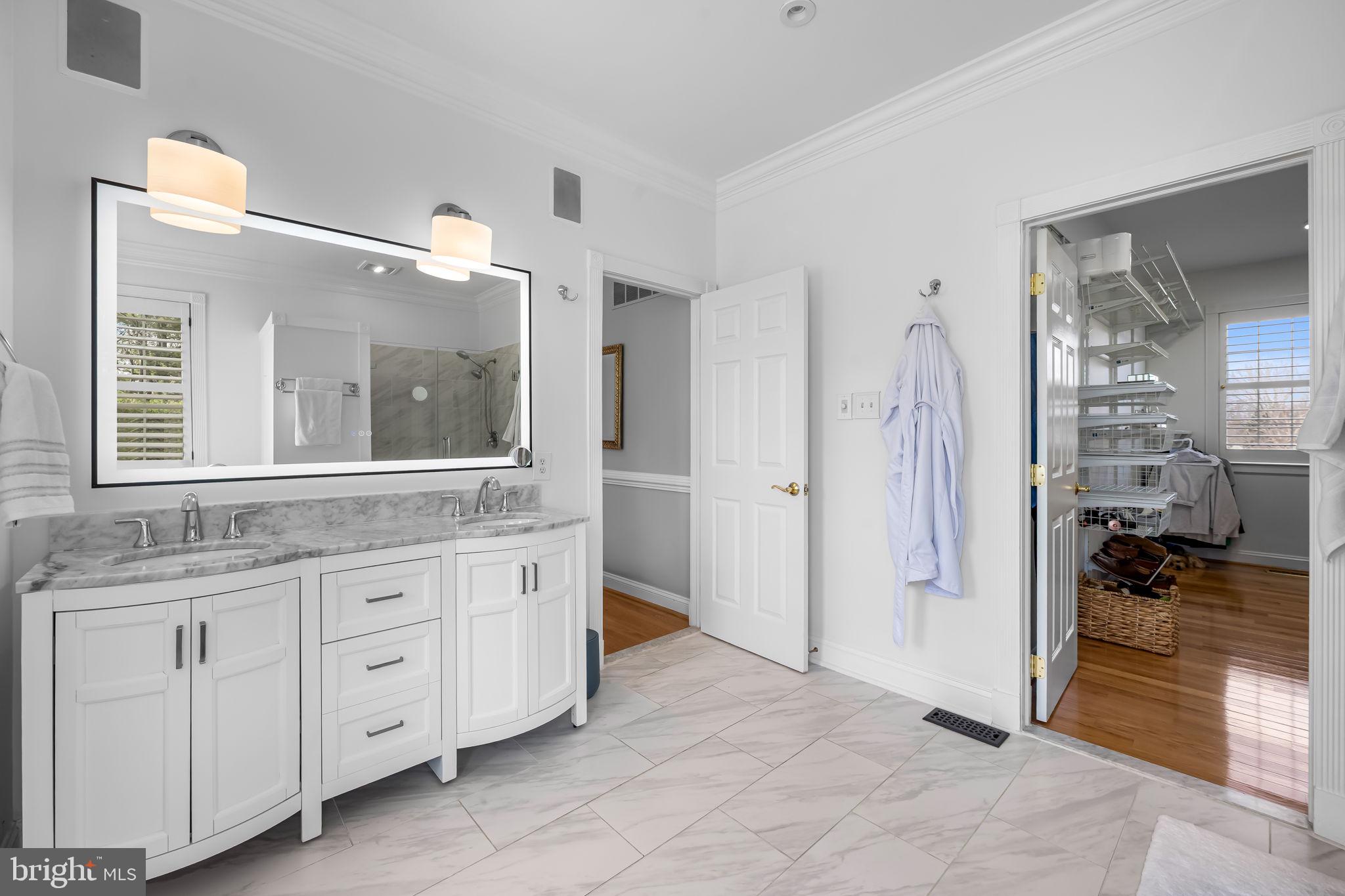 FOX VALLEY - Residential