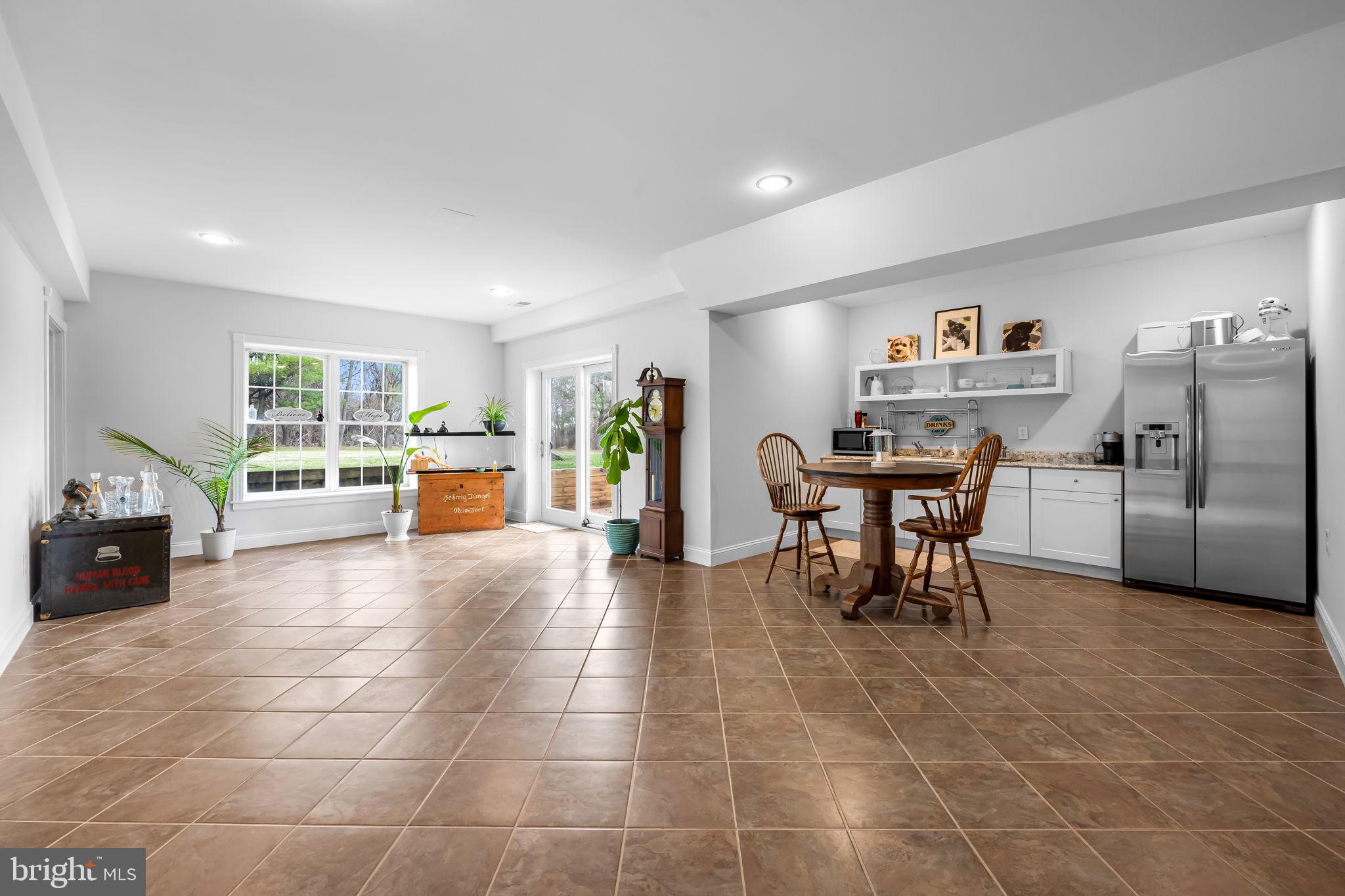 FOX VALLEY - Residential