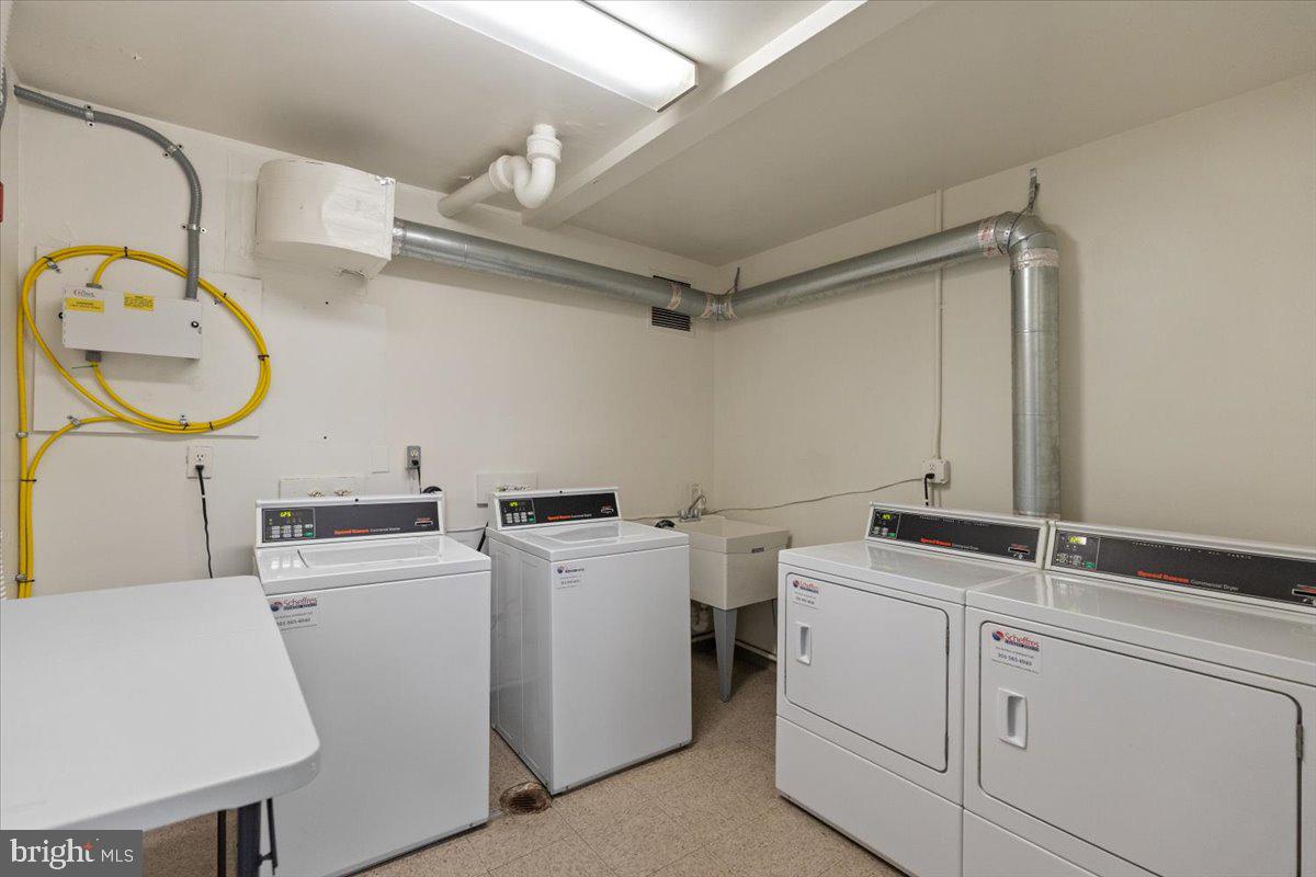 PARK TOWERS - Residential