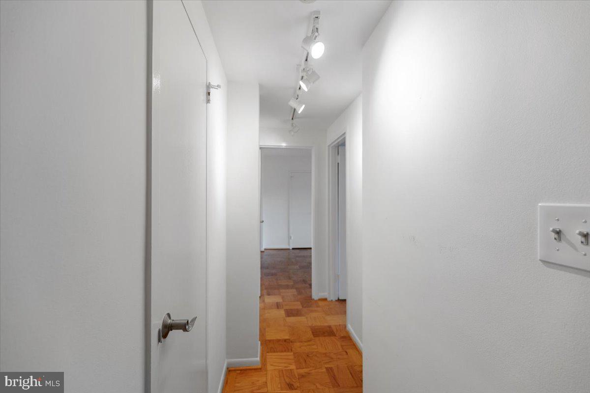 PARK TOWERS - Residential