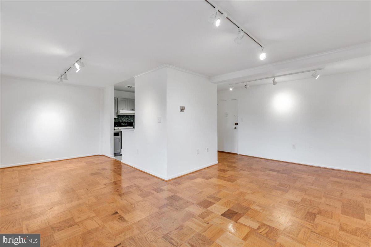 PARK TOWERS - Residential