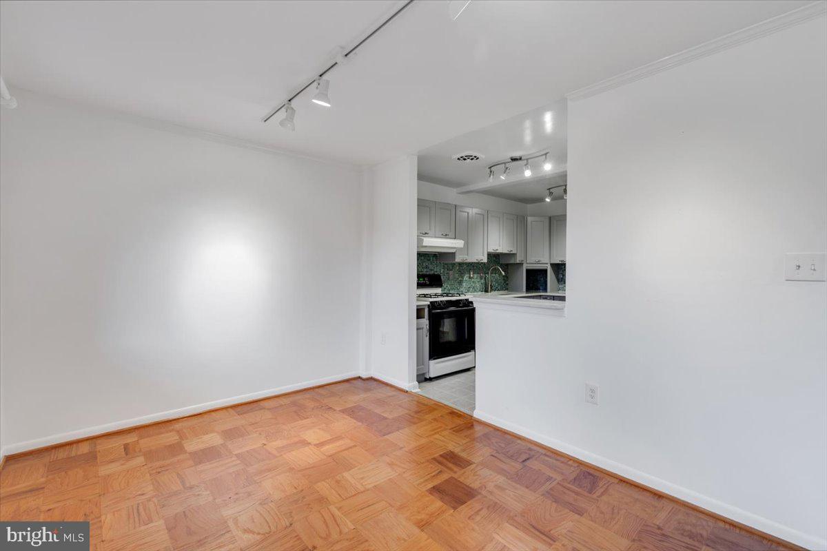 PARK TOWERS - Residential