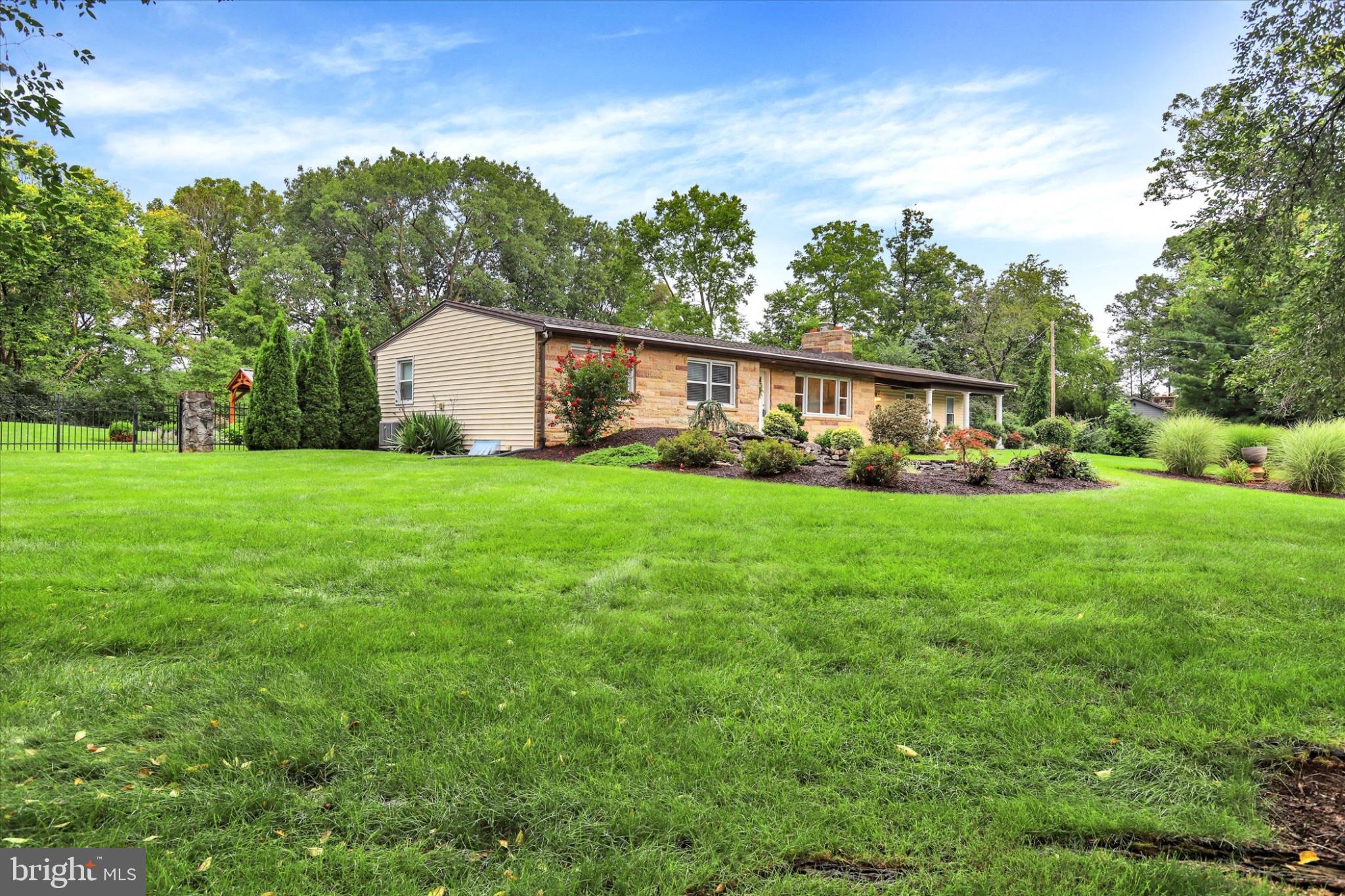 1012 ROCKLEDGE DRIVE