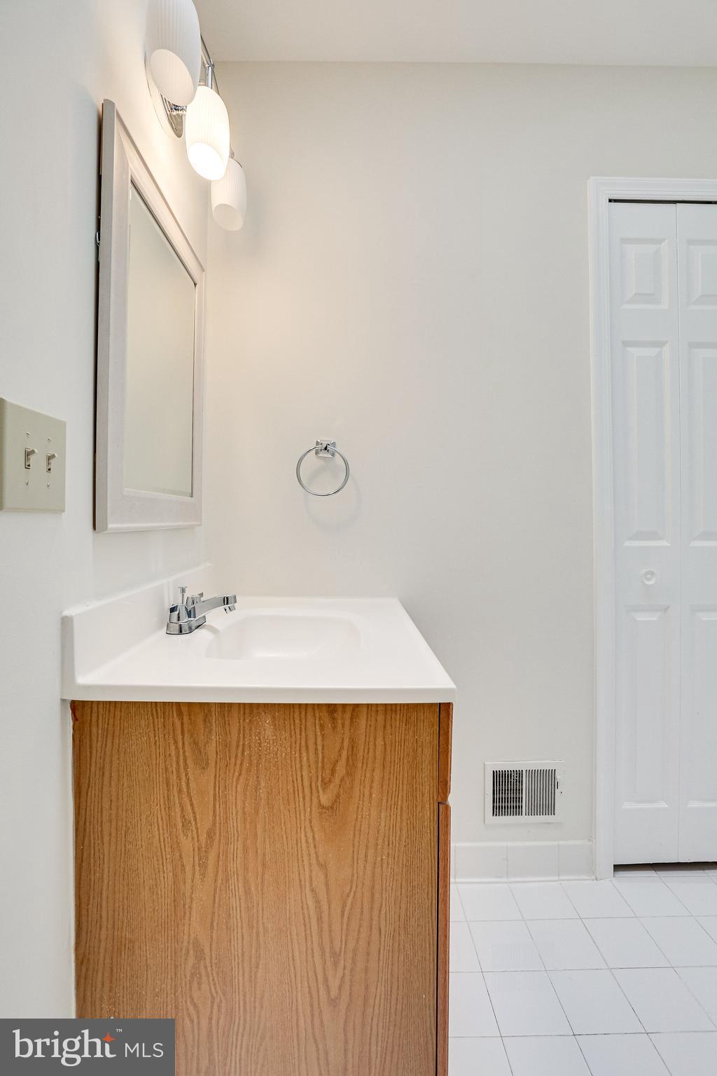 KINGSTOWNE - Residential