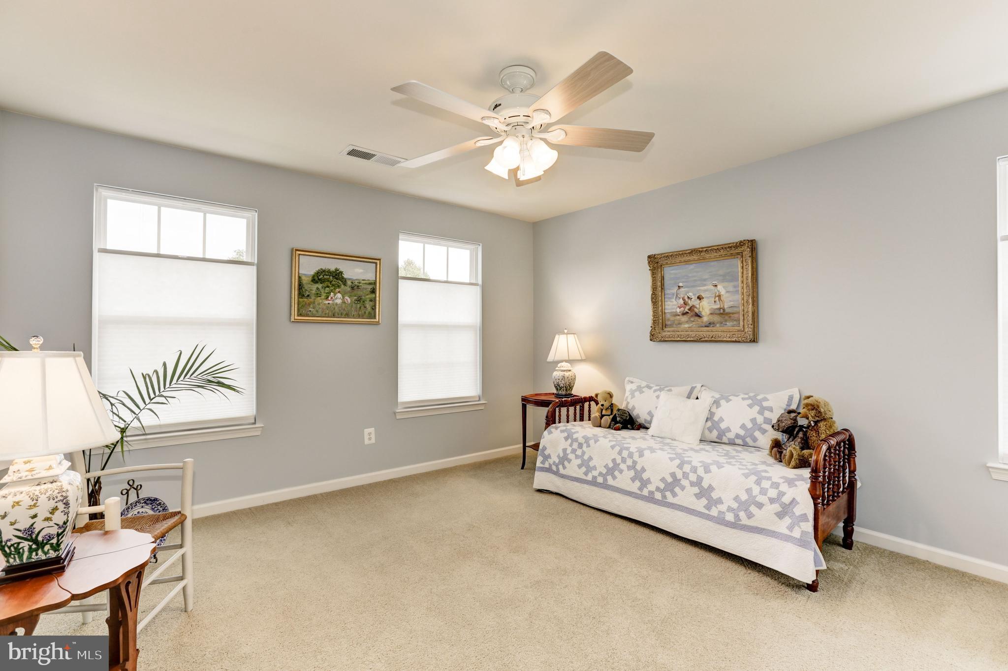 SOUTH RIDING - Residential