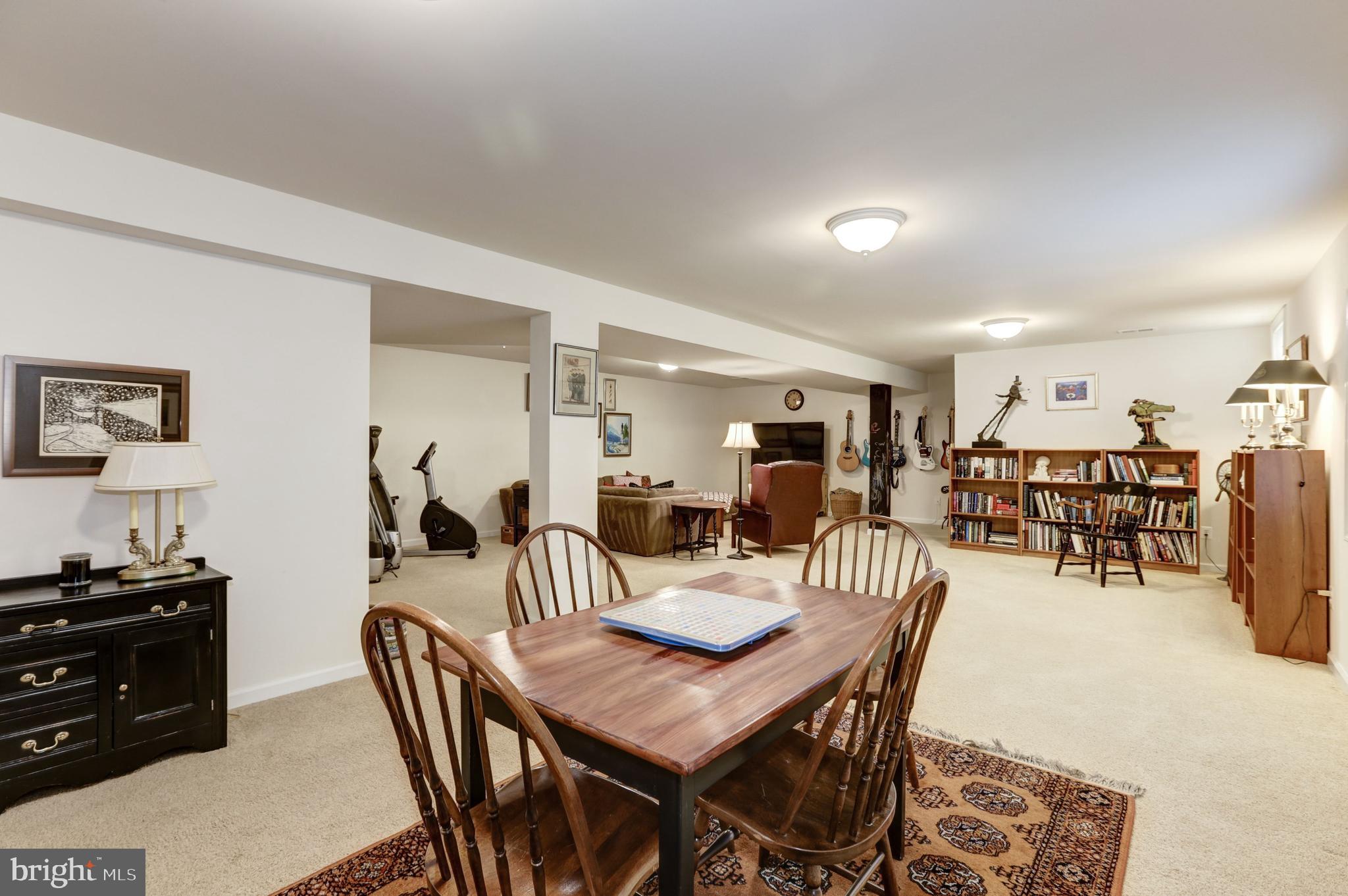 SOUTH RIDING - Residential