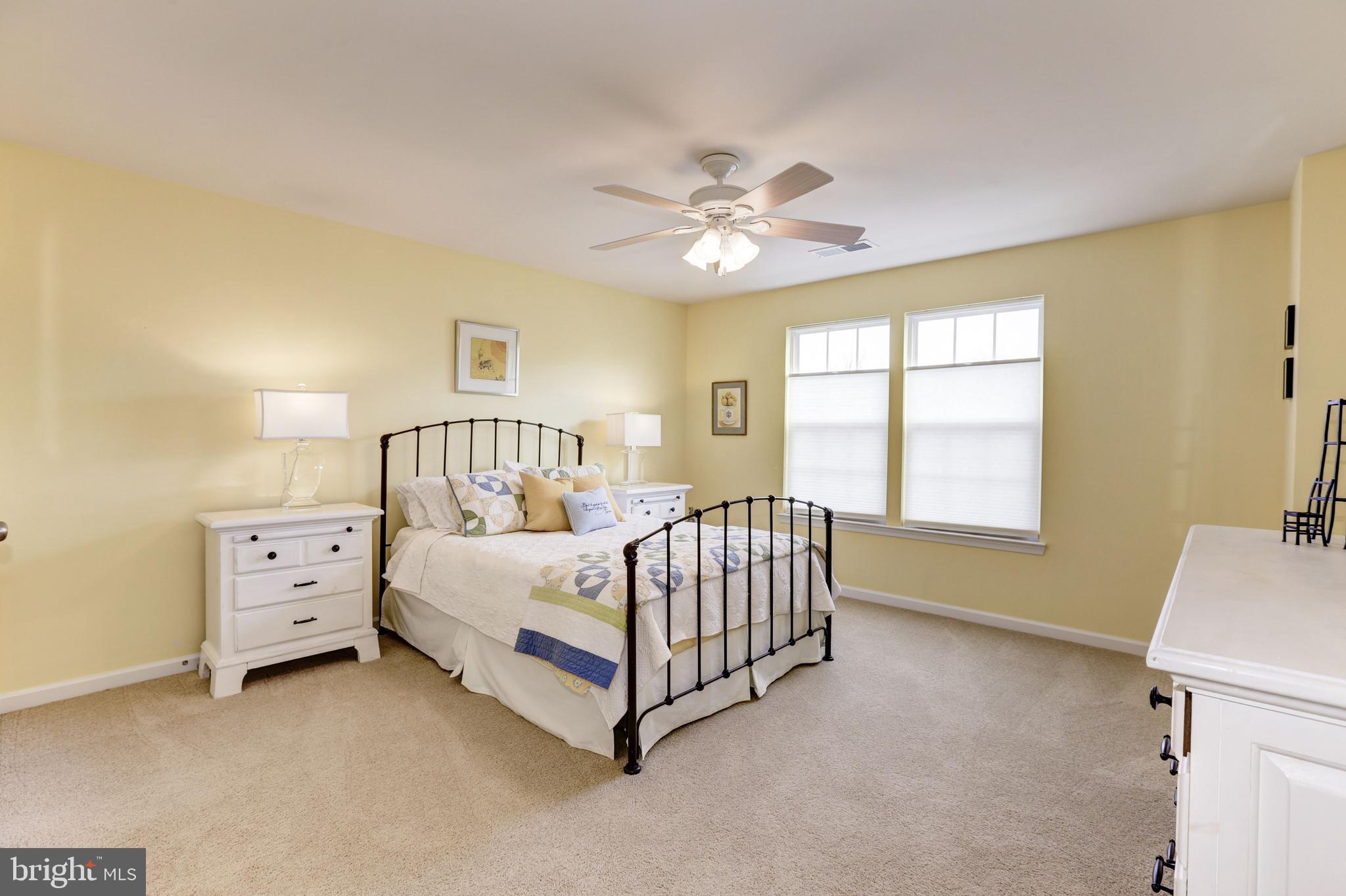 SOUTH RIDING - Residential