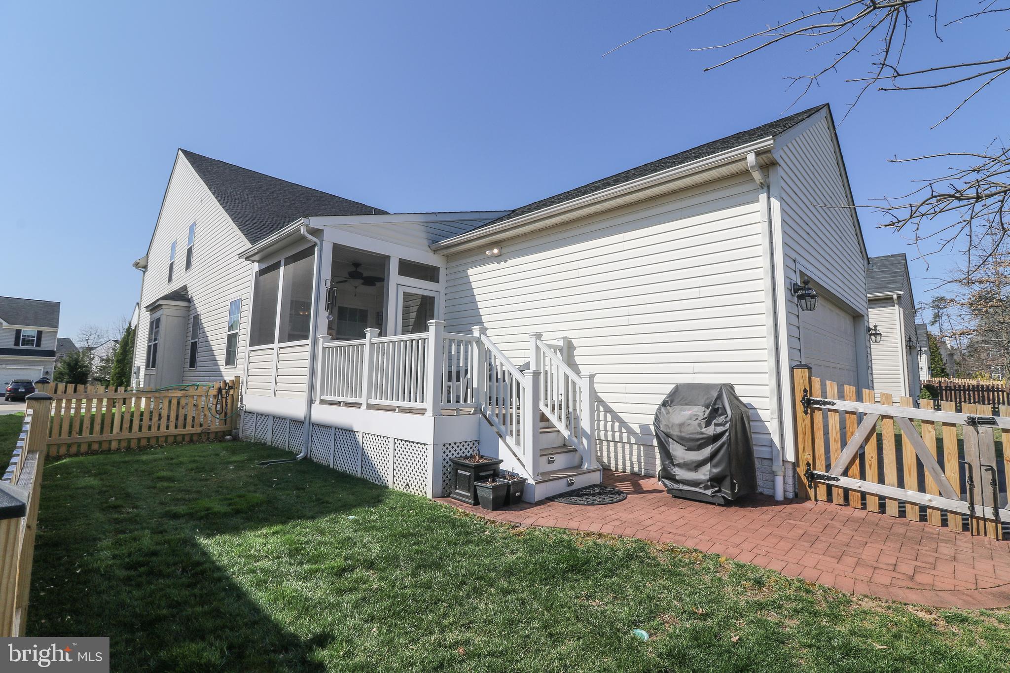 SOUTH RIDING - Residential