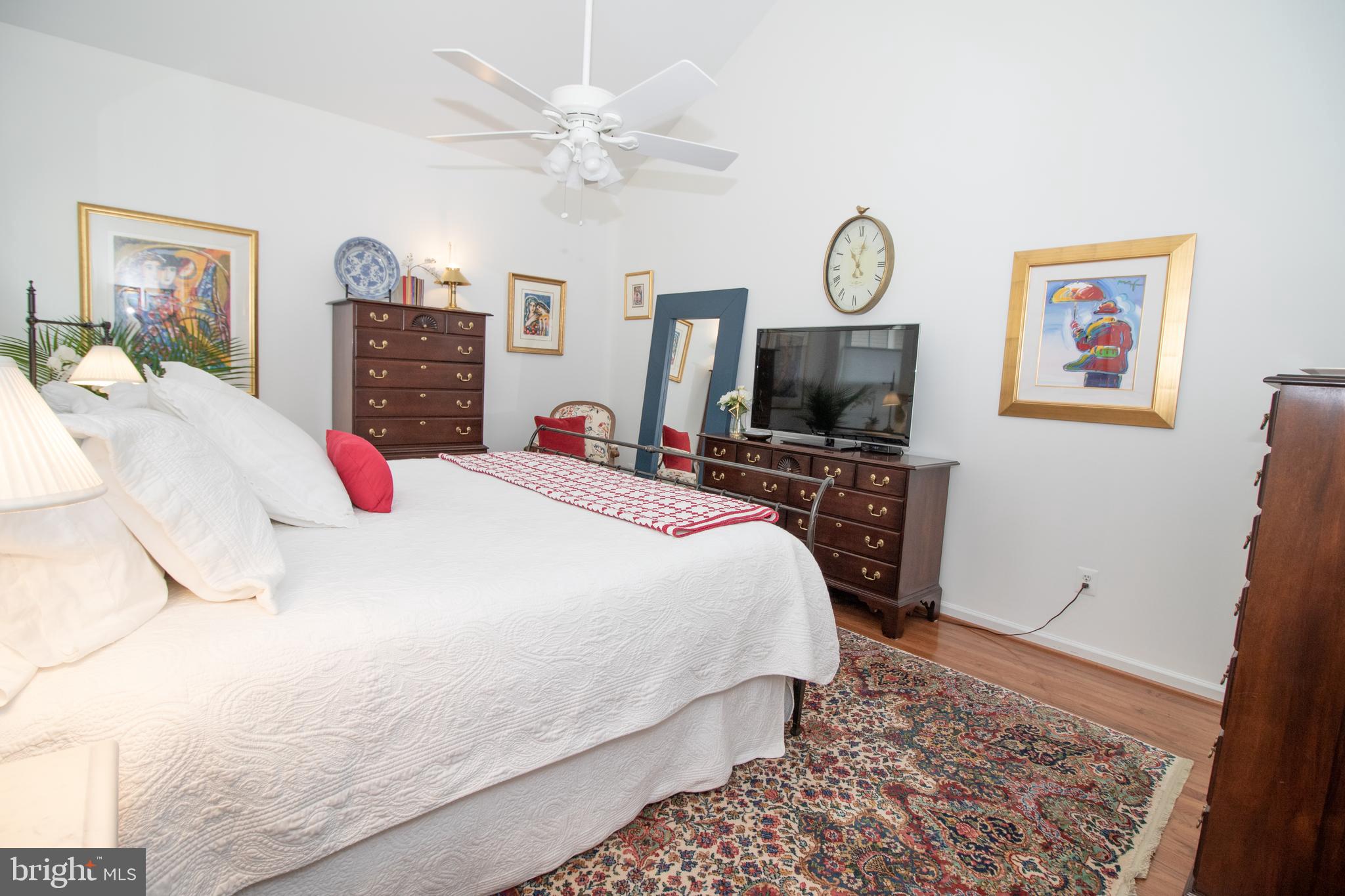 SOUTH RIDING - Residential