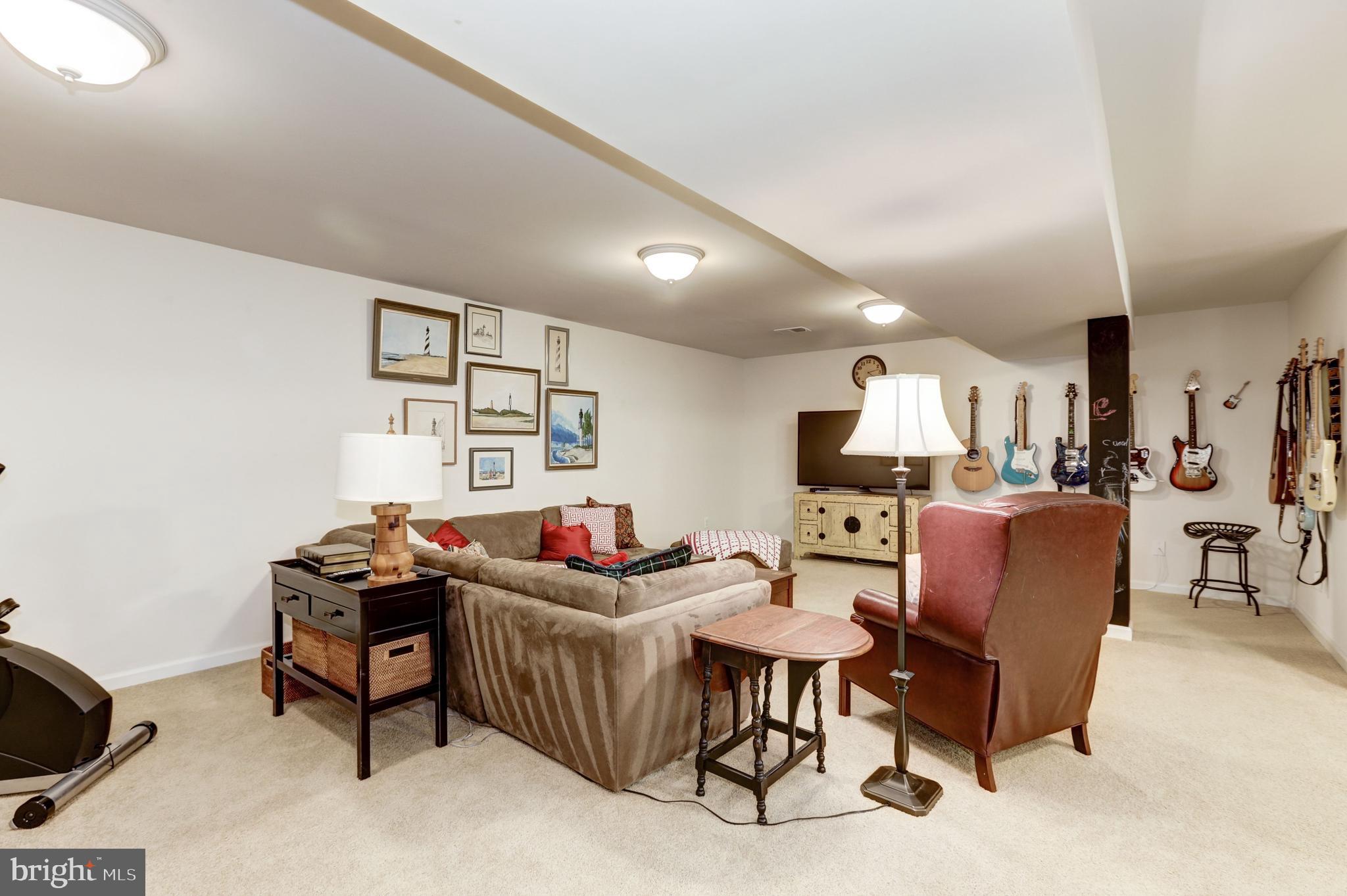 SOUTH RIDING - Residential