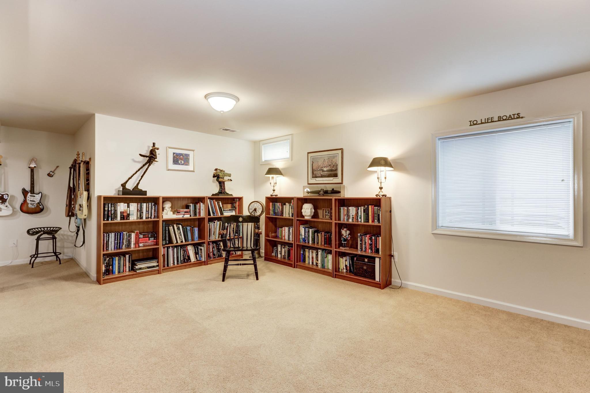 SOUTH RIDING - Residential