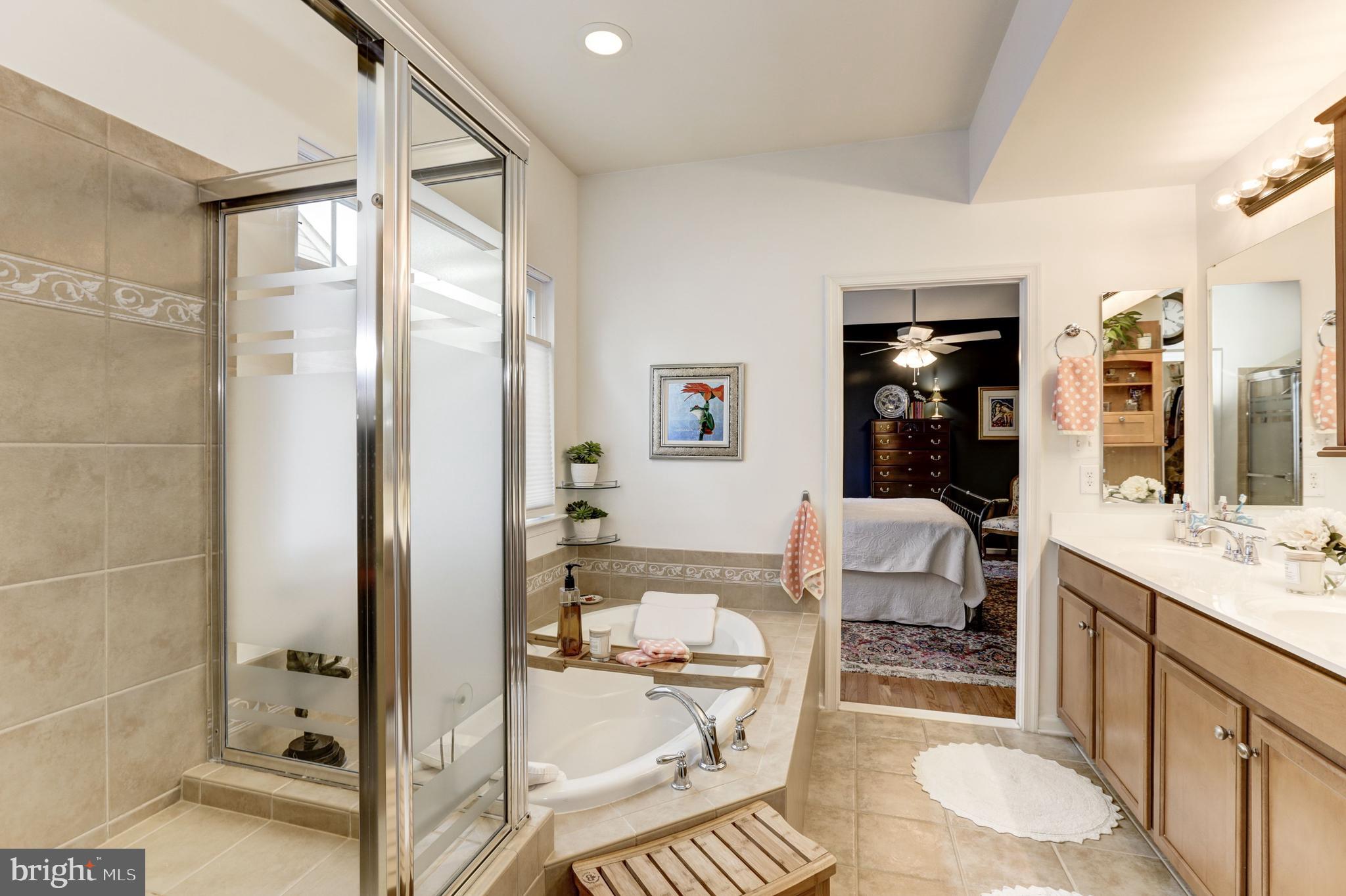 SOUTH RIDING - Residential