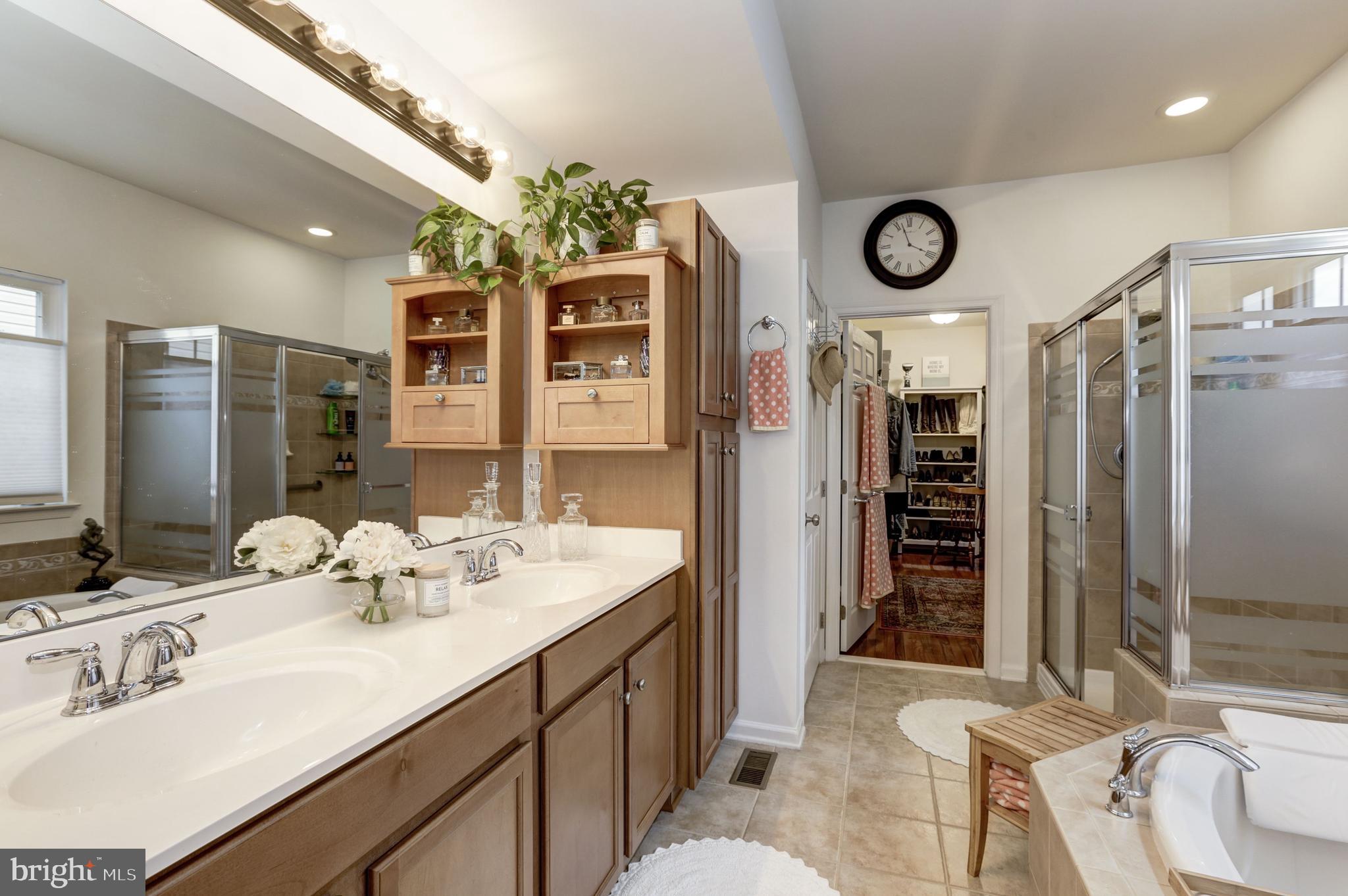 SOUTH RIDING - Residential