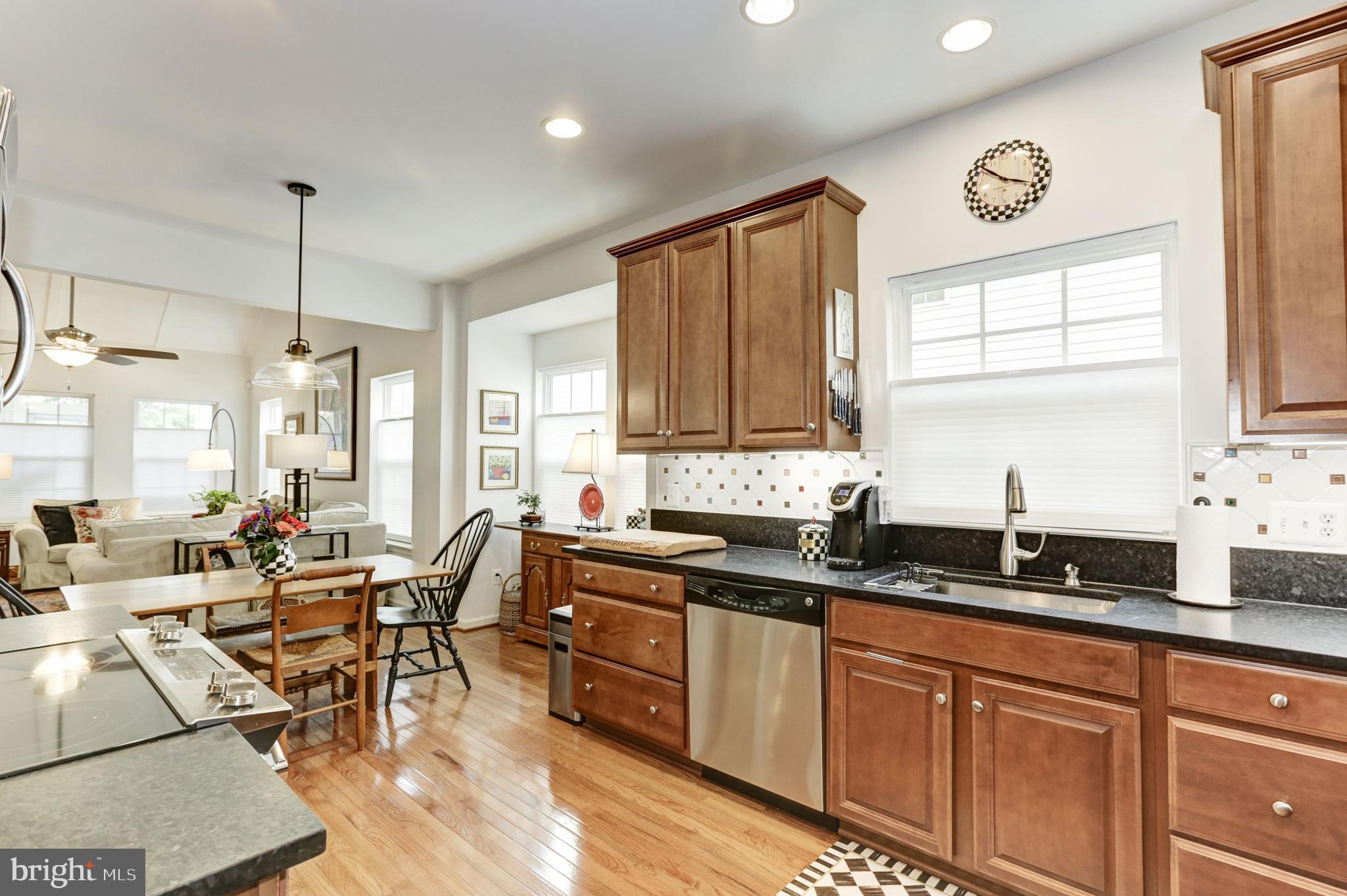 SOUTH RIDING - Residential