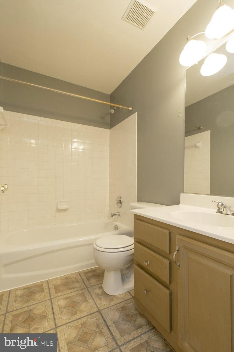 WELLINGTON/CLOVERHILL - Residential