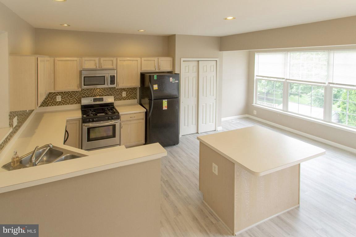 WELLINGTON/CLOVERHILL - Residential