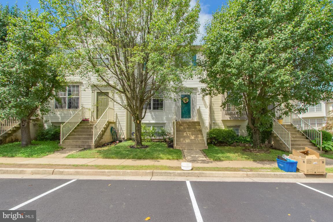 WELLINGTON/CLOVERHILL - Residential