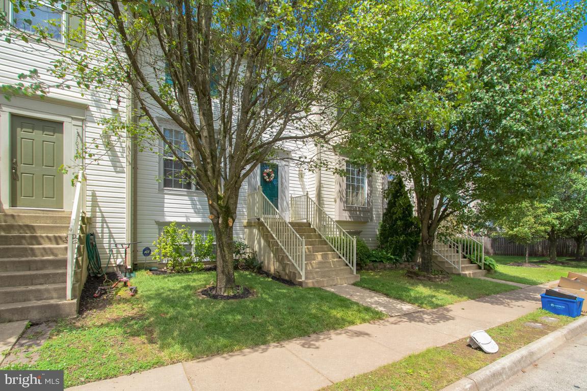 WELLINGTON/CLOVERHILL - Residential