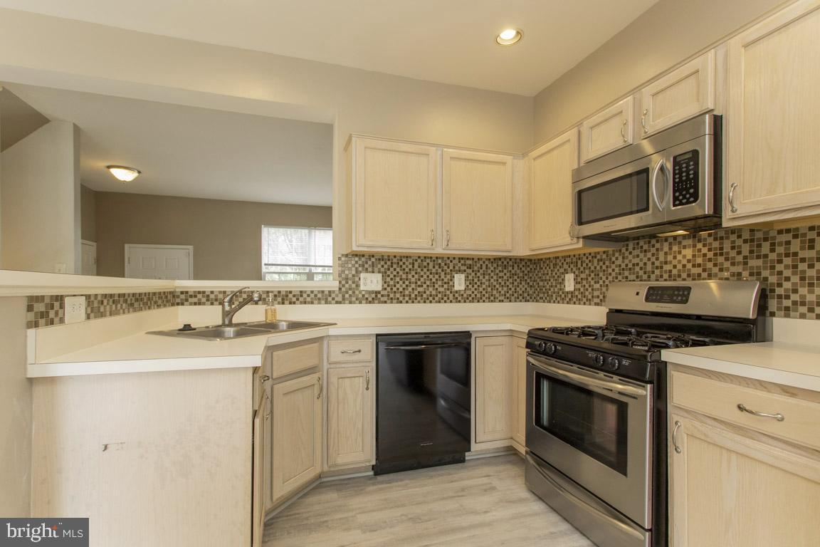 WELLINGTON/CLOVERHILL - Residential