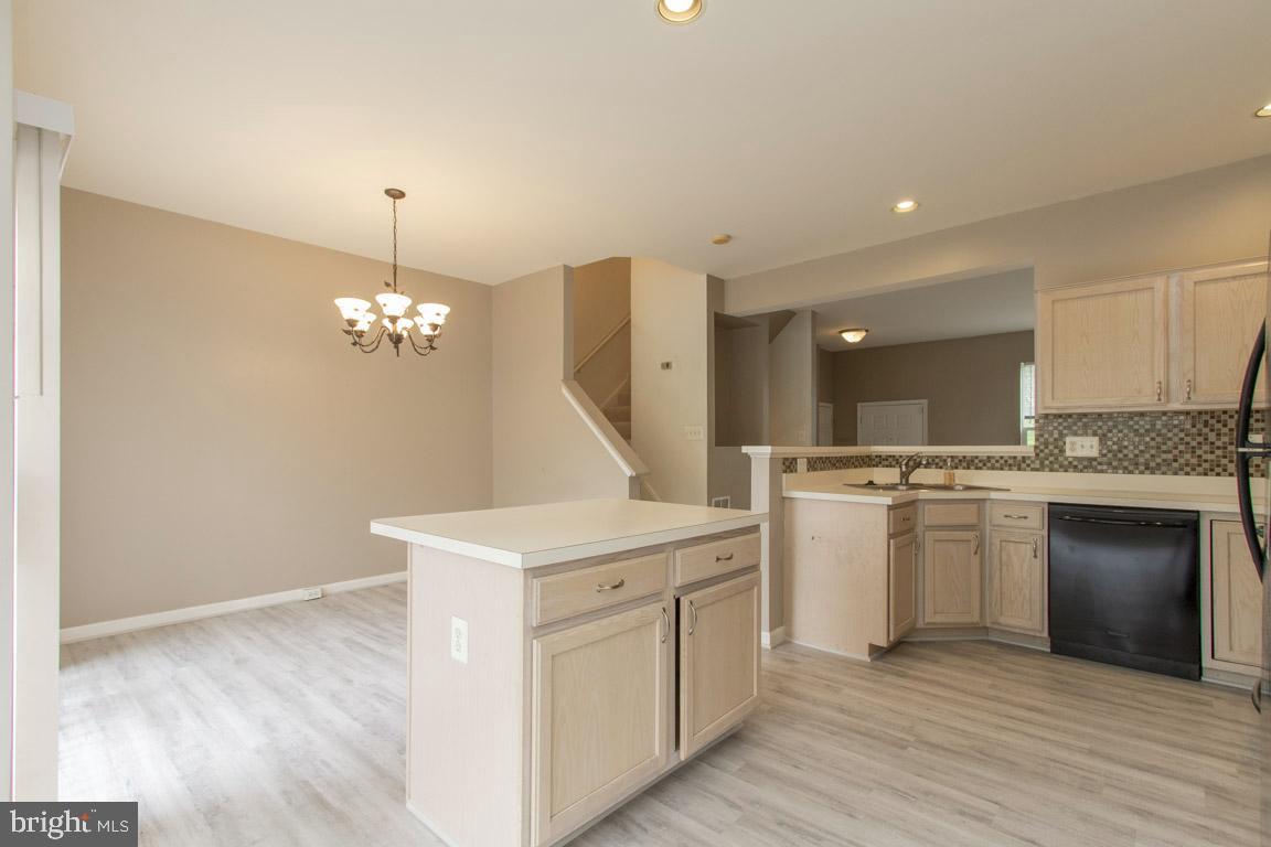 WELLINGTON/CLOVERHILL - Residential