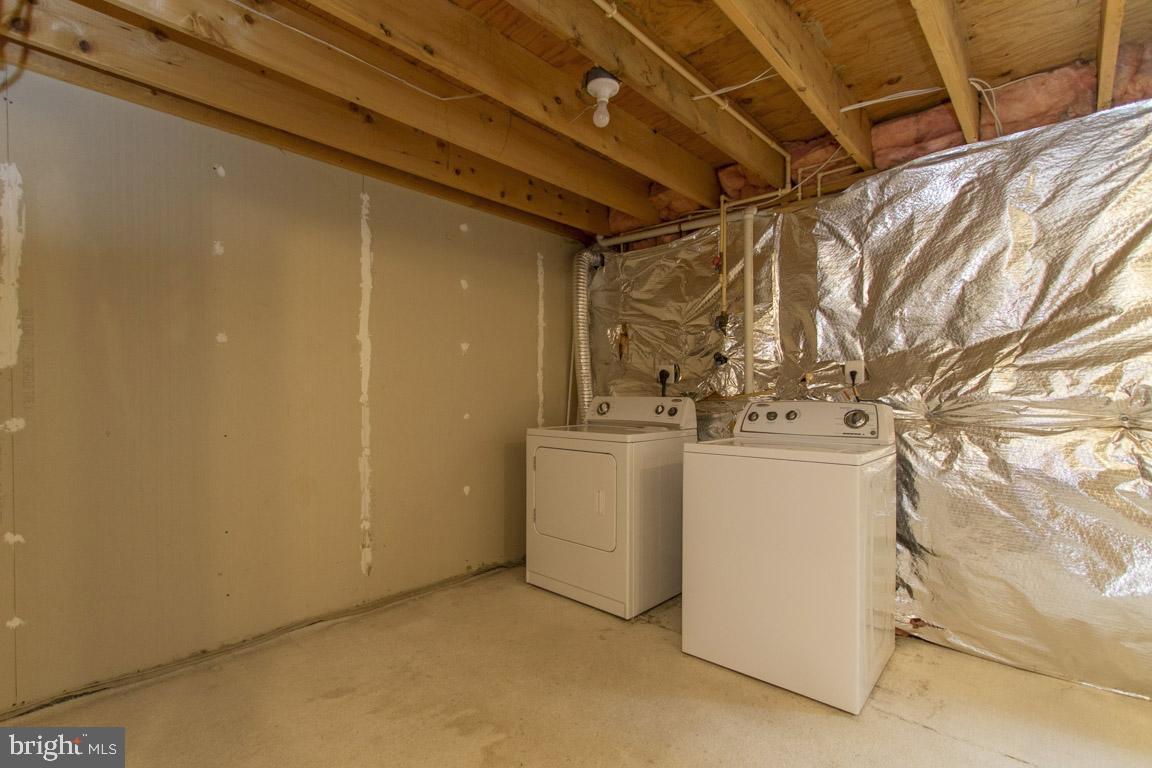 WELLINGTON/CLOVERHILL - Residential