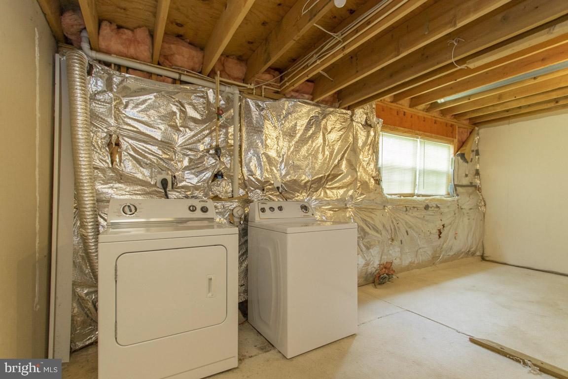 WELLINGTON/CLOVERHILL - Residential