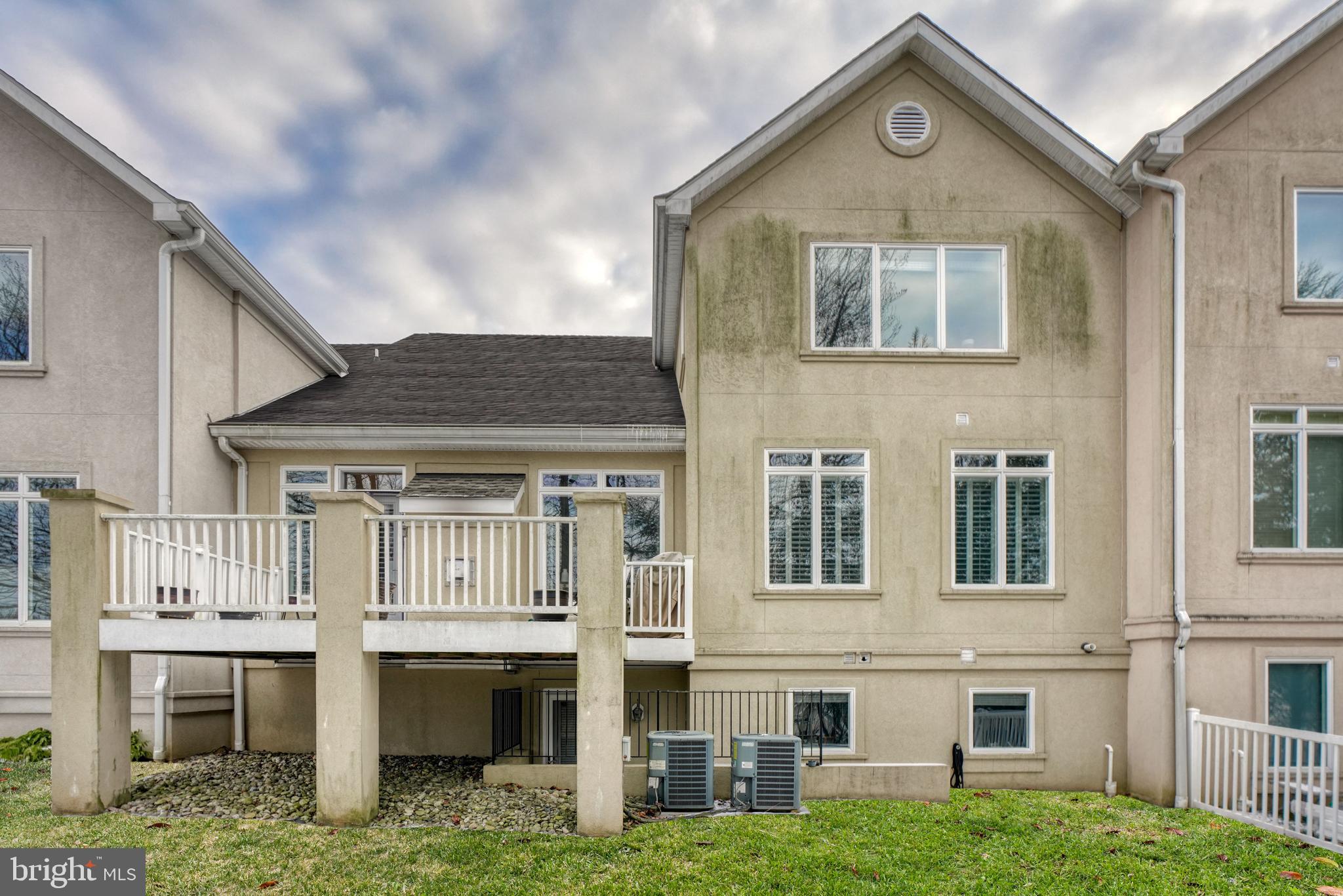 ROCKLAND RIDGE - Residential