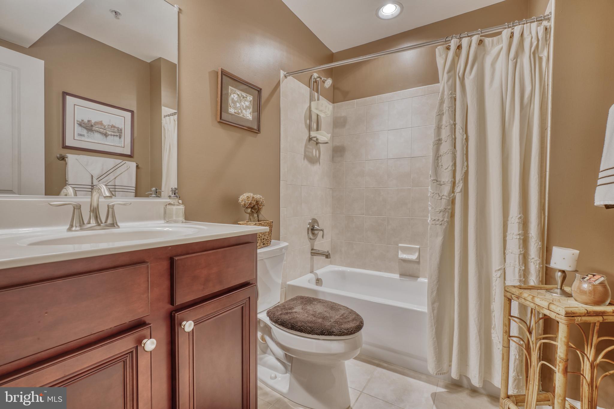 ROCKLAND RIDGE - Residential