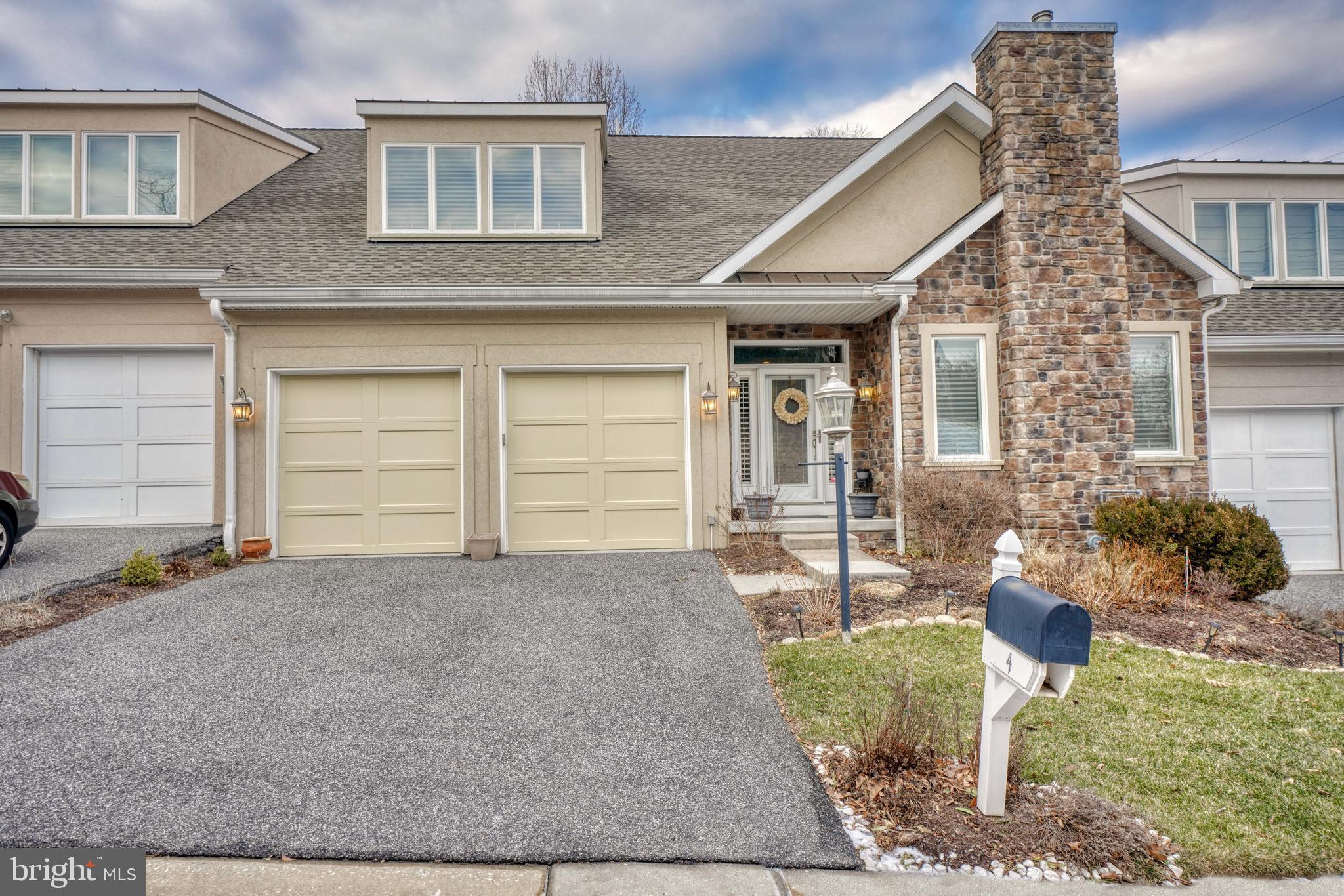 ROCKLAND RIDGE - Residential