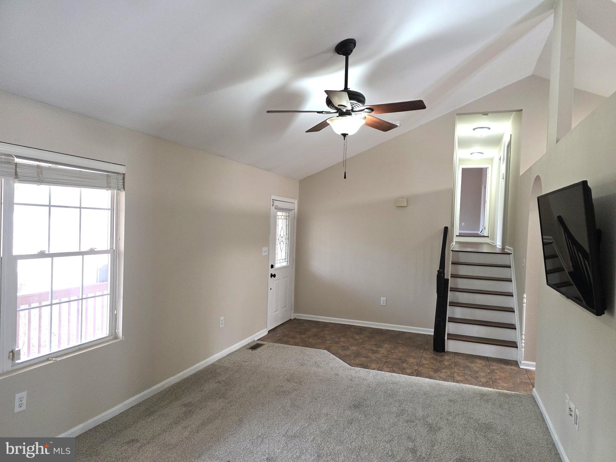 HILLS CORNER ESTATES - Residential