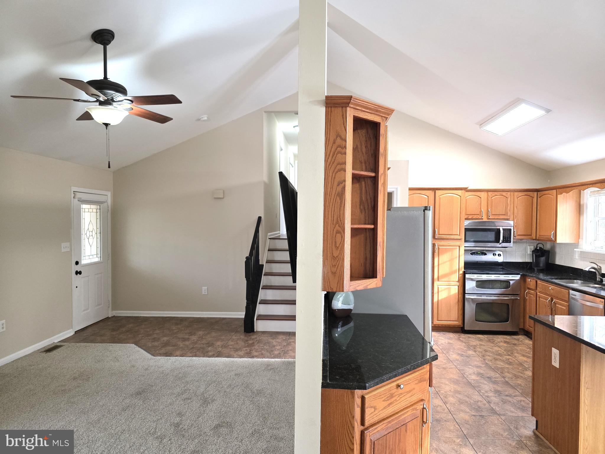 HILLS CORNER ESTATES - Residential