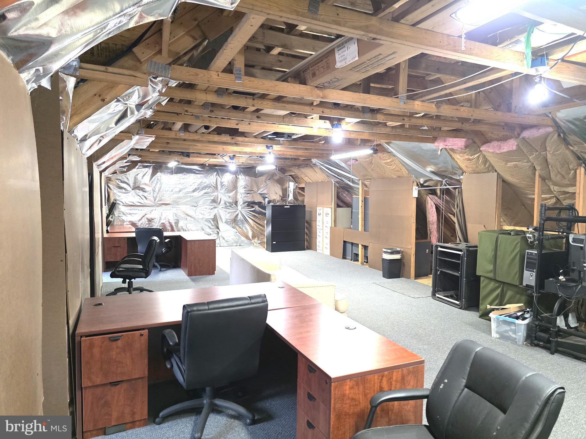 HILLS CORNER ESTATES - Residential